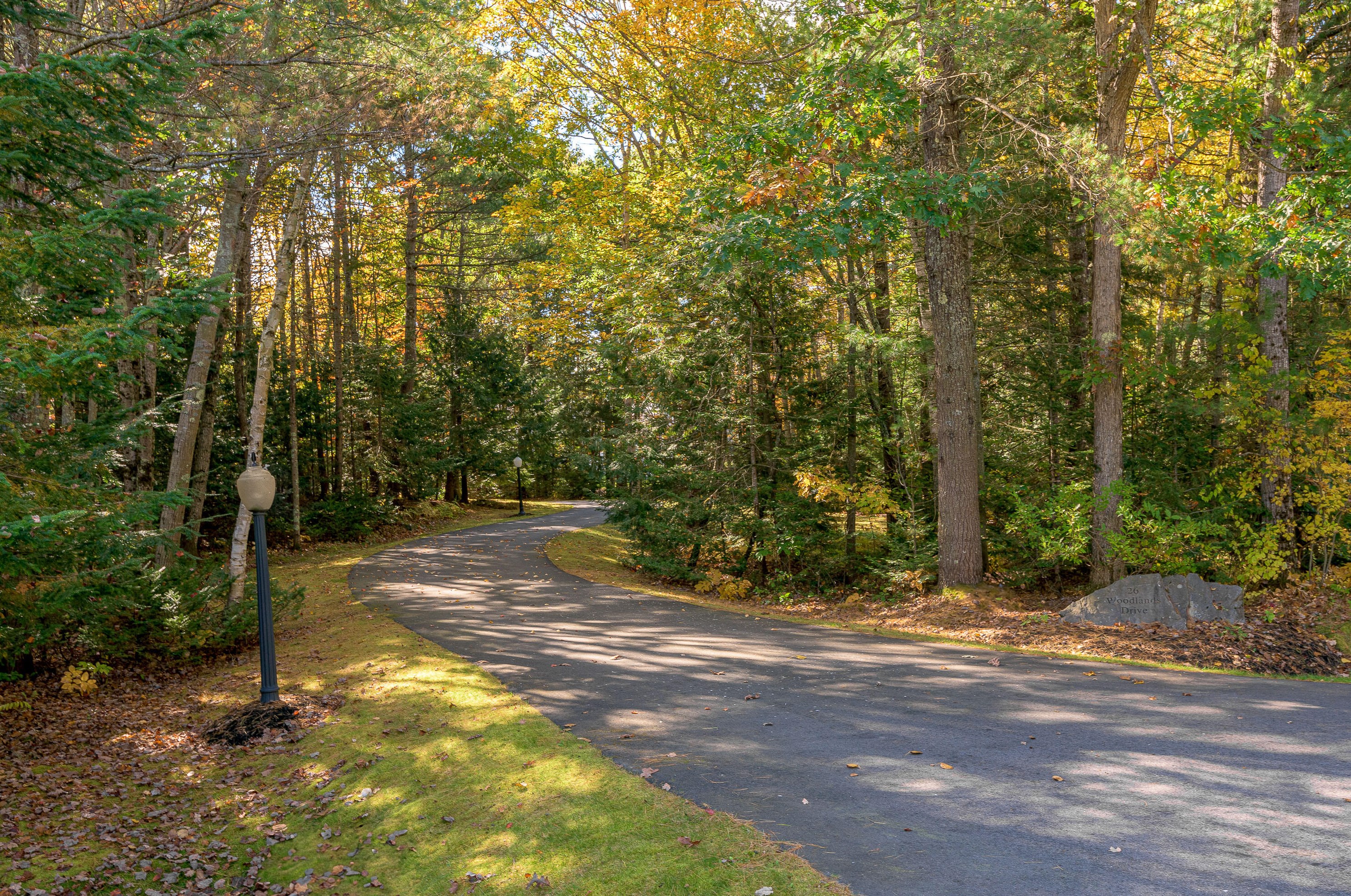 26 Woodlands Dr, Portland ME  04105-1159 exterior