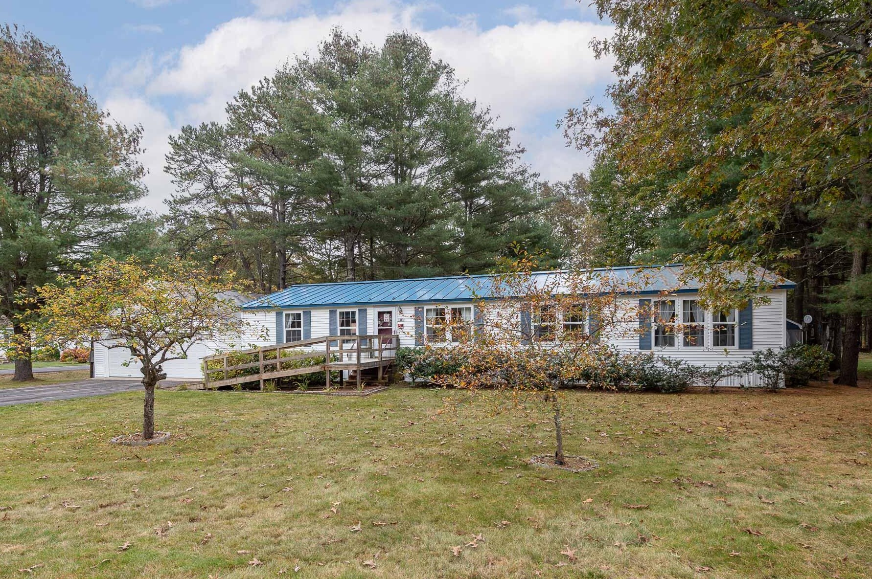 51 Marsh Brook Xing, Sanford, ME 04073-5618