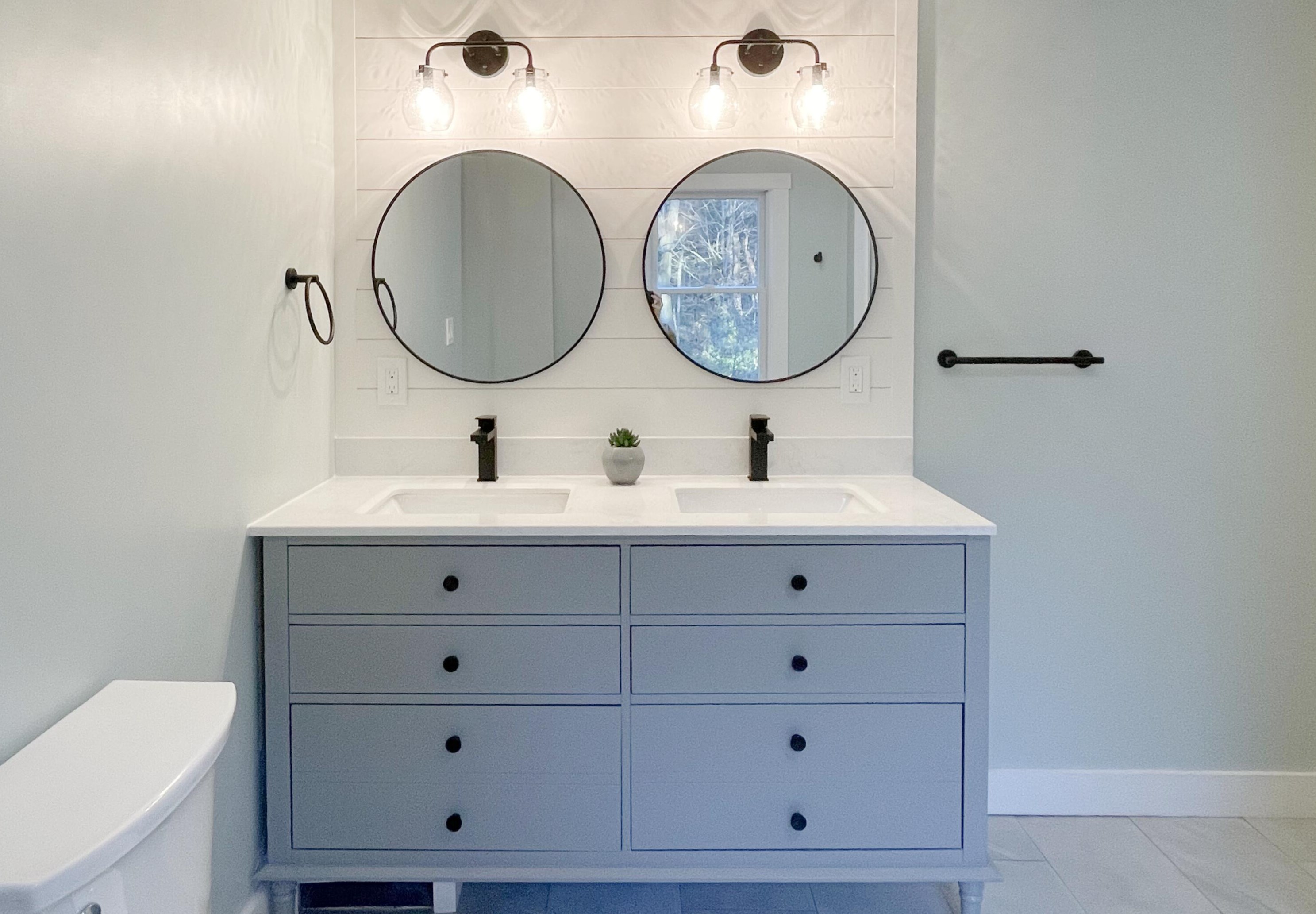 259 Falmouth Rd, Portland ME  04105-2064 exterior