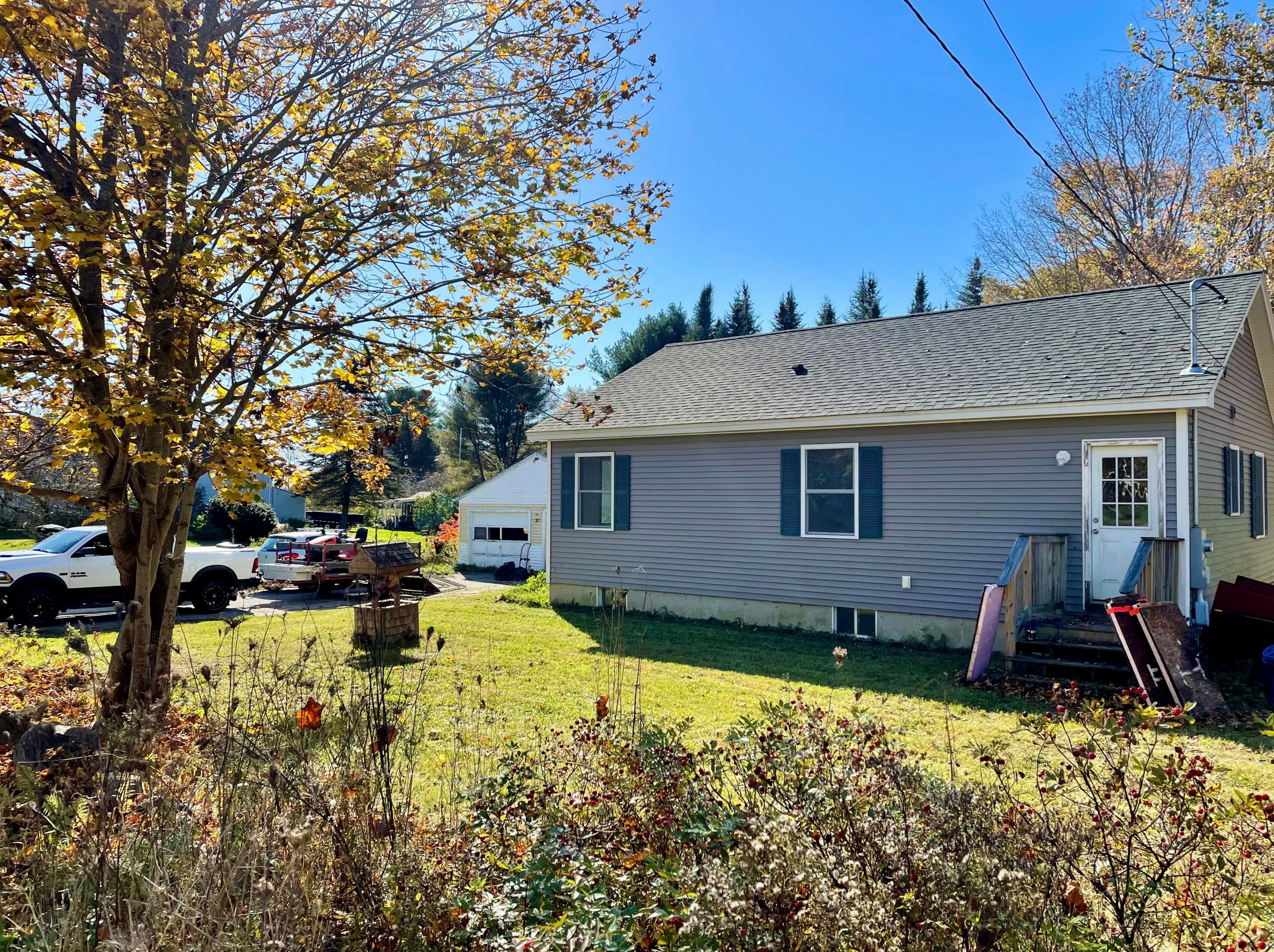 527 Oyster River Rd, Warren, ME 04864