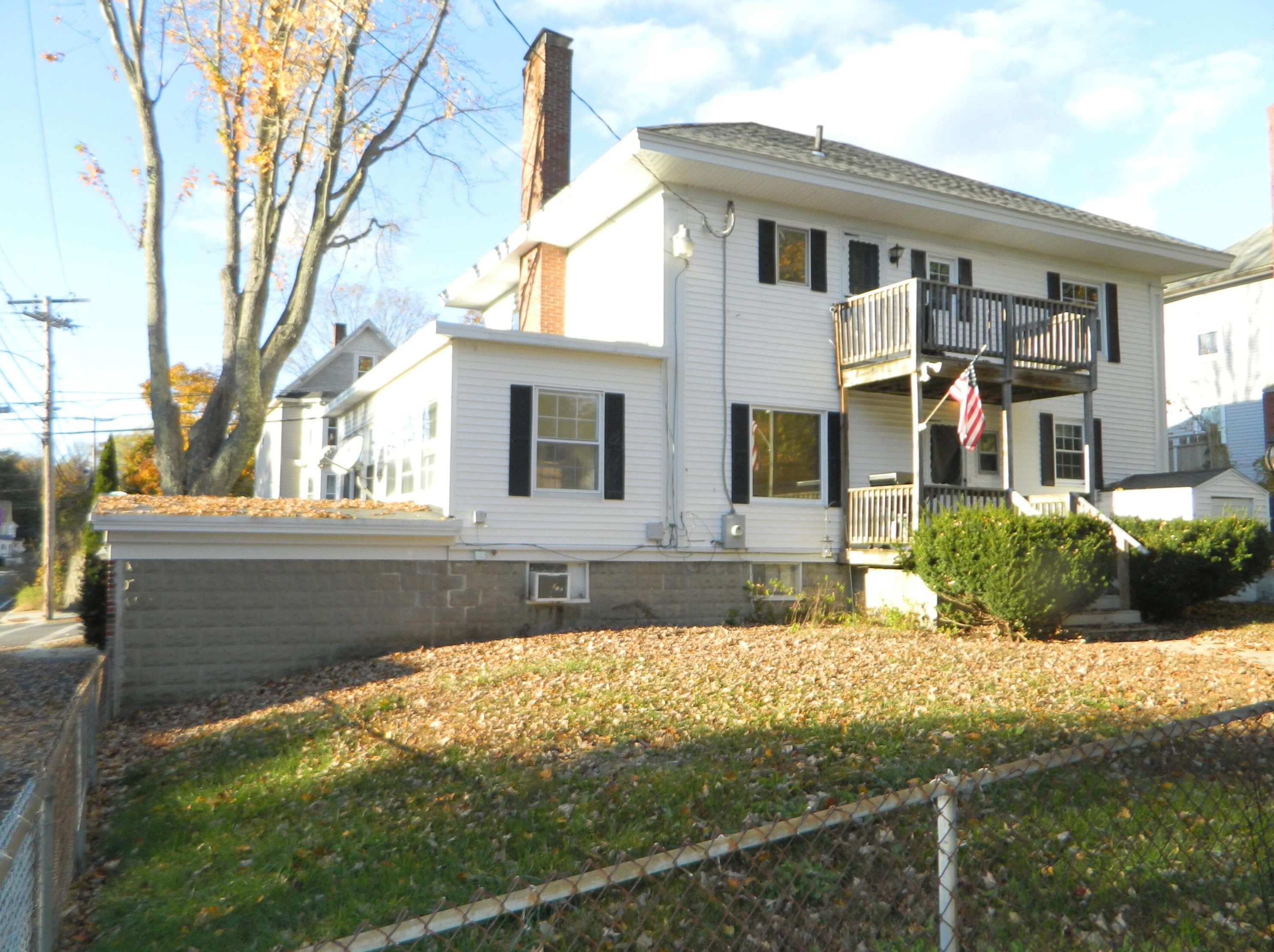 18 Kimball St, Sanford, ME 04073-3920