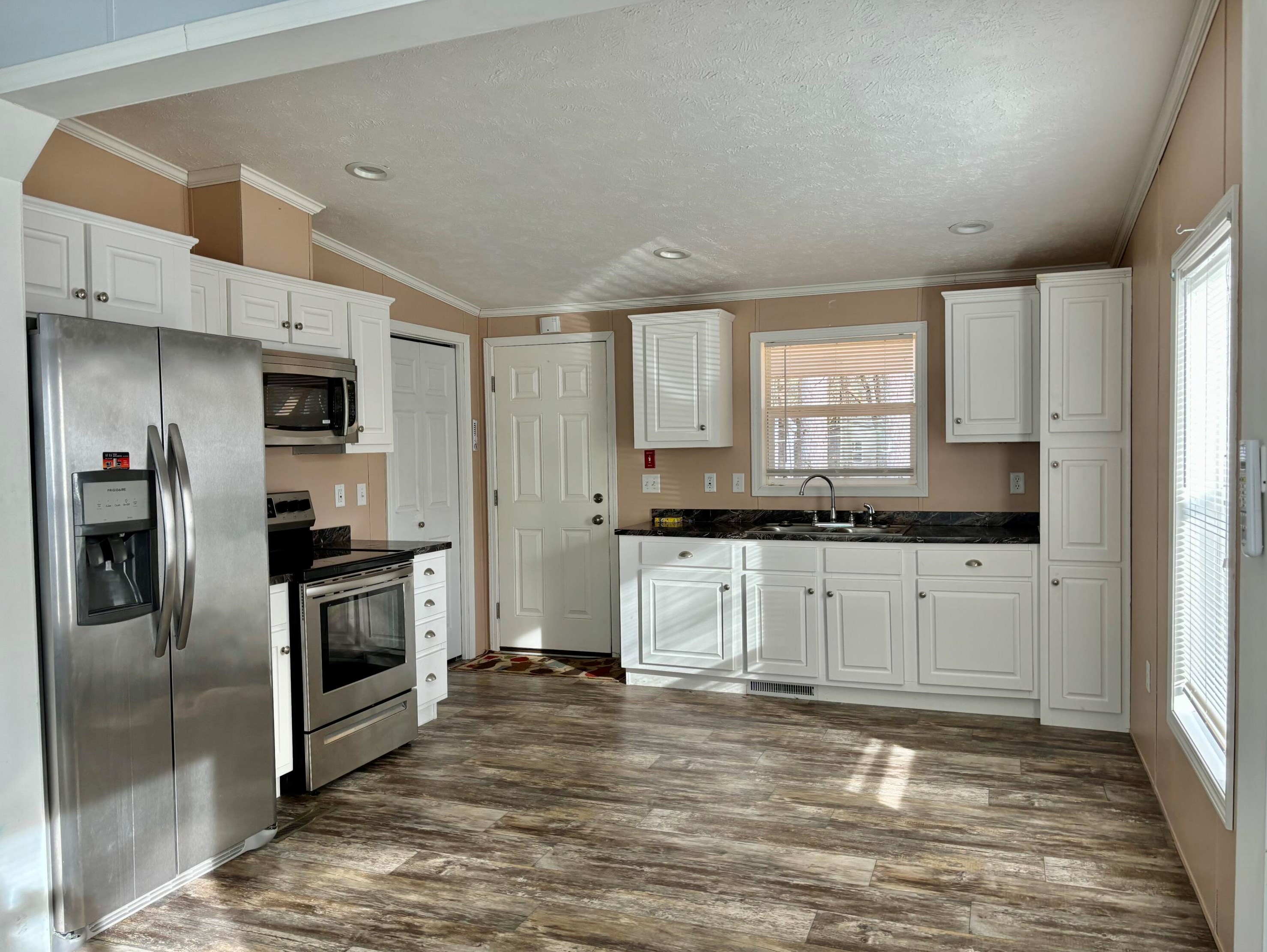 12 Larry Dr, Lisbon, ME 04250