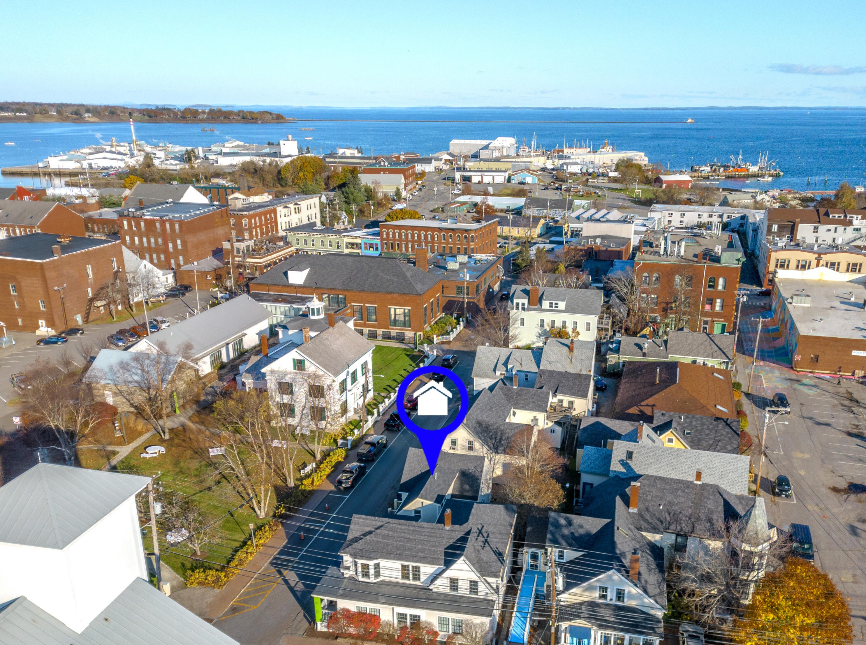 28 Elm St, Rockland, ME 04841