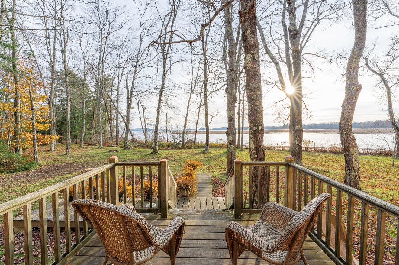 431 Browns Point Rd, Bowdoinham, ME 04008
