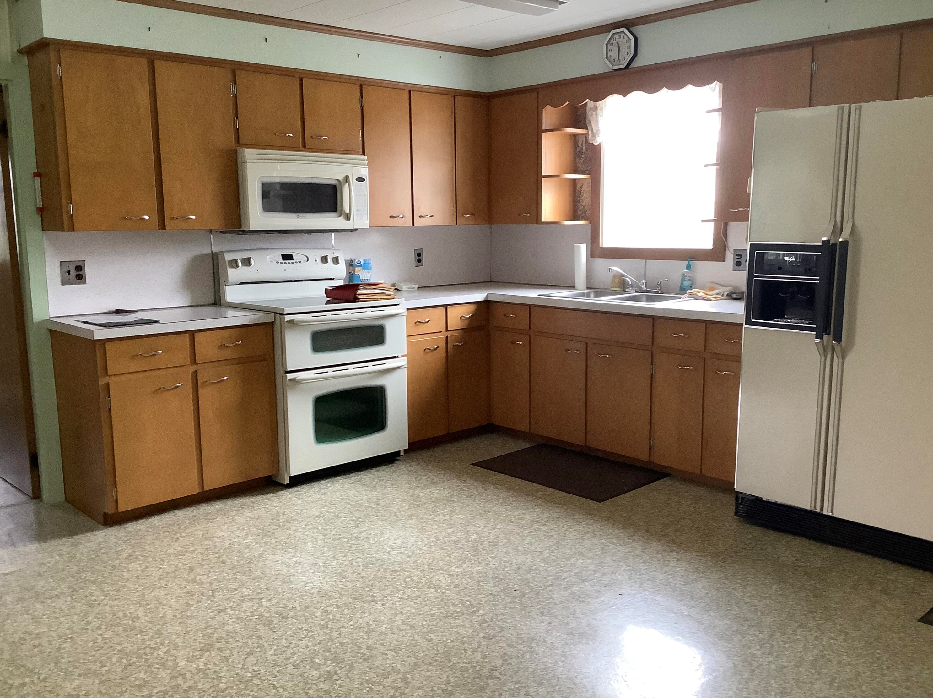 68 Grand Falls Rd, Limestone, ME 04750-6406