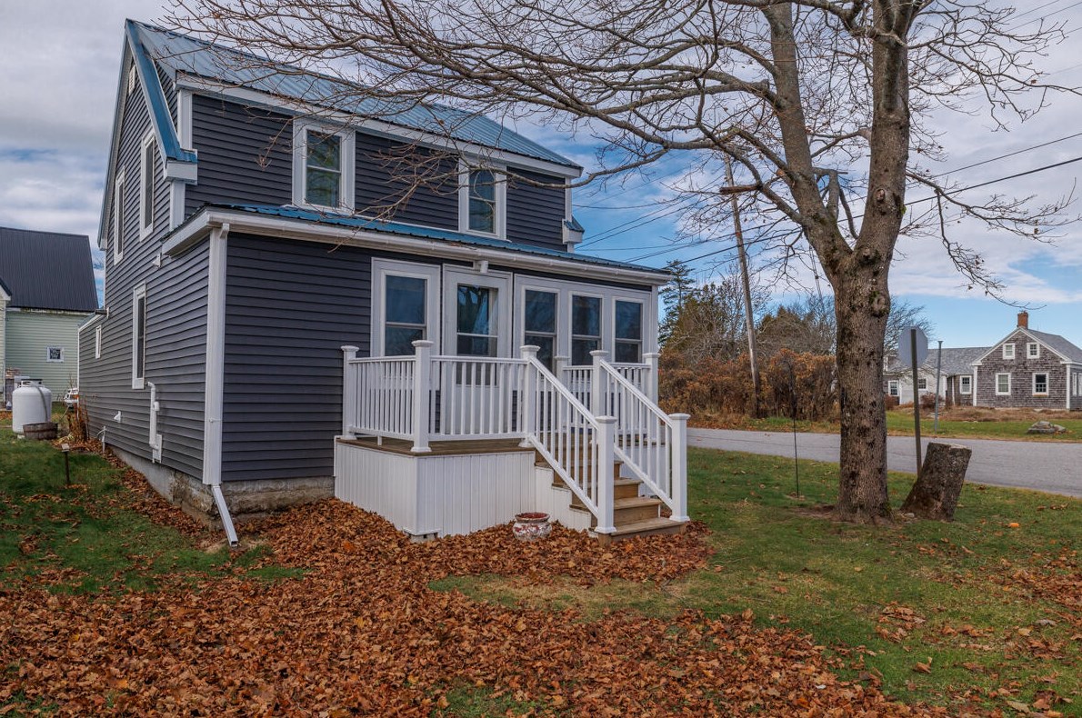 2 Barron Rd, Eastport, ME 04631 exterior