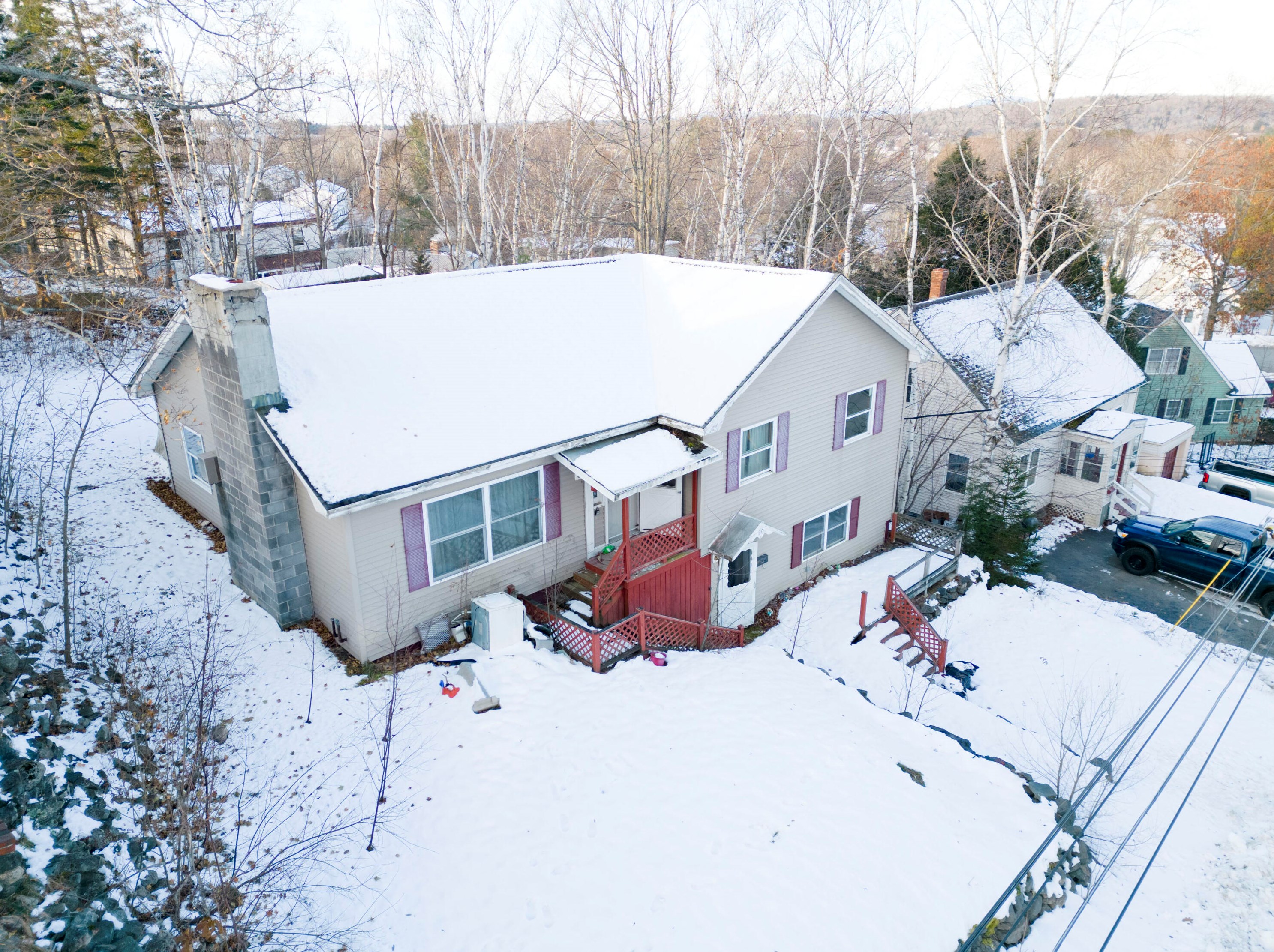 30 Pleasant St, Millinocket, ME 04462