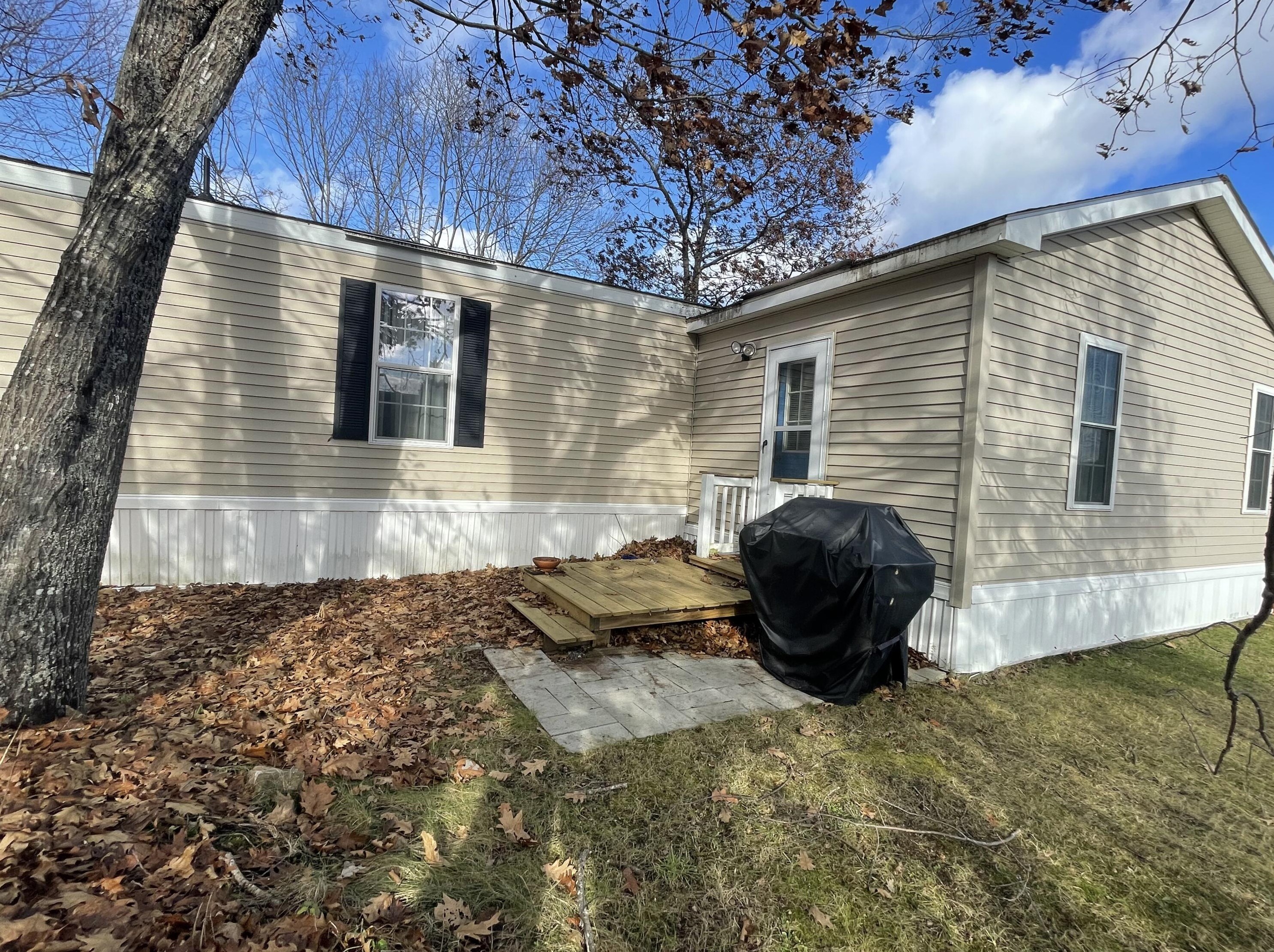 110 Pleasant Hill Rd, Limerick, ME 04048 exterior