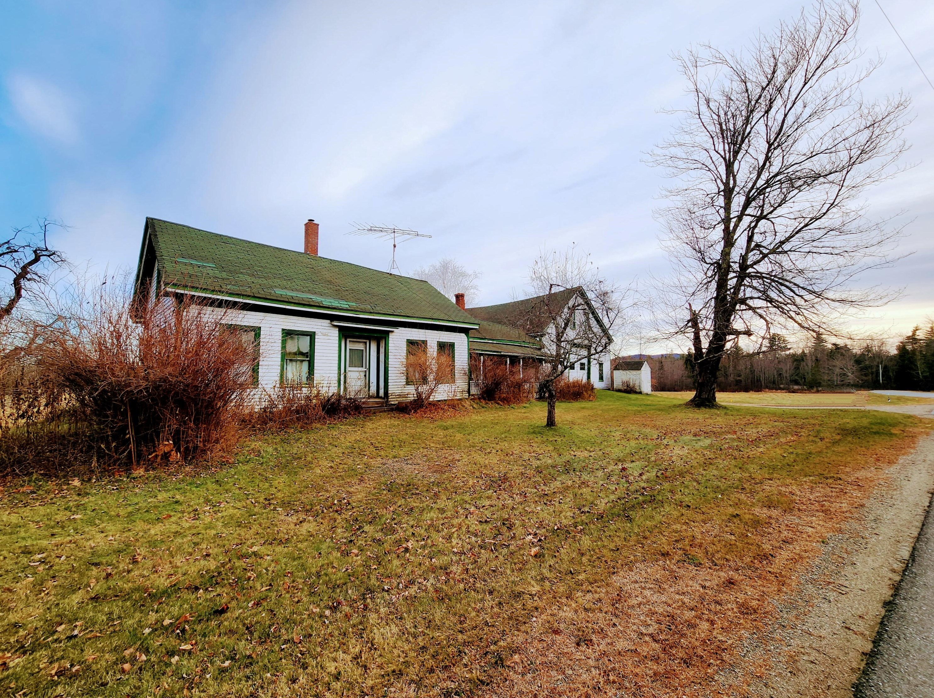382 Lincolnville Rd, Belmont, ME 04952