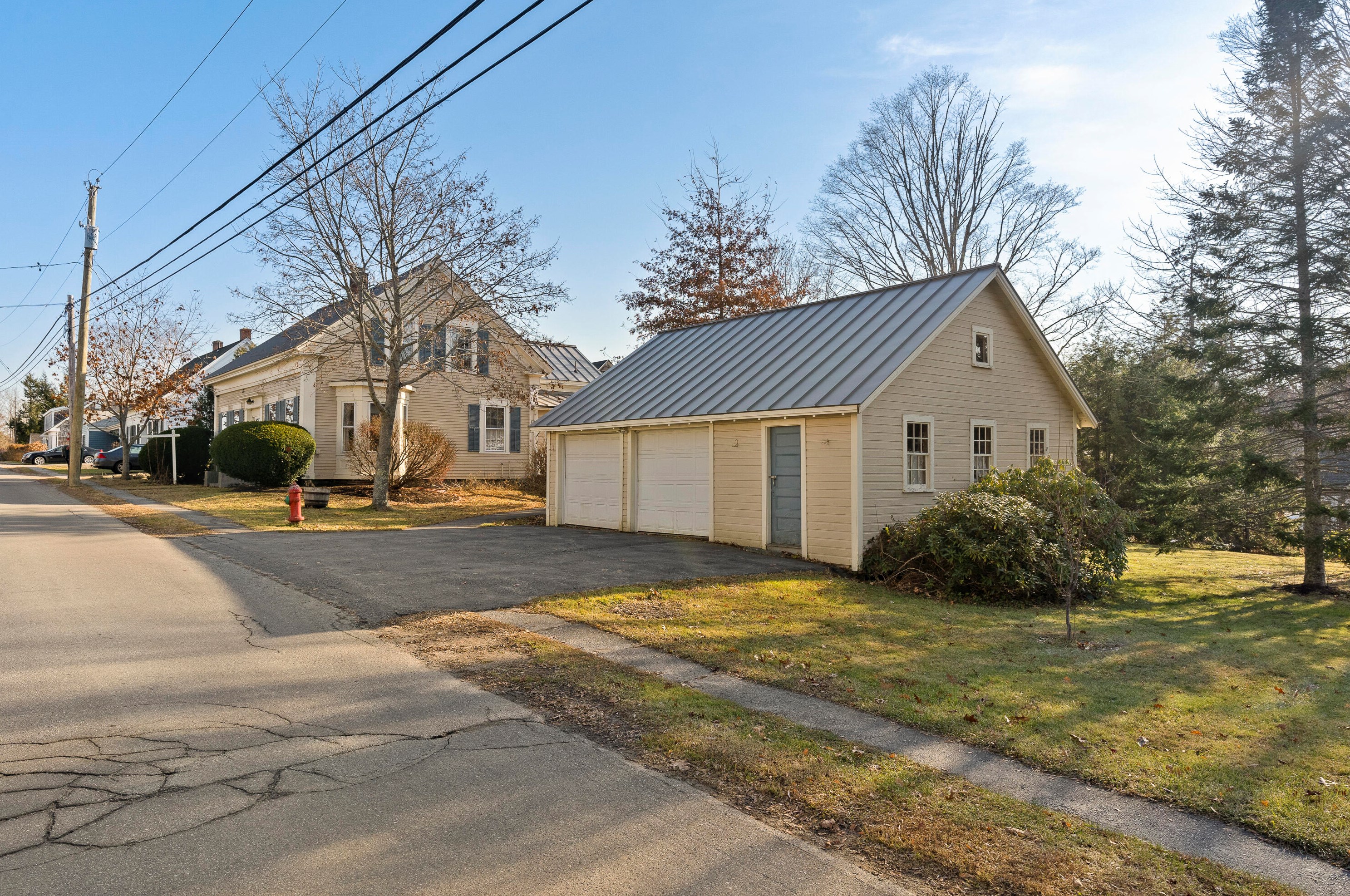 73 Church St, Damariscotta, ME 04543