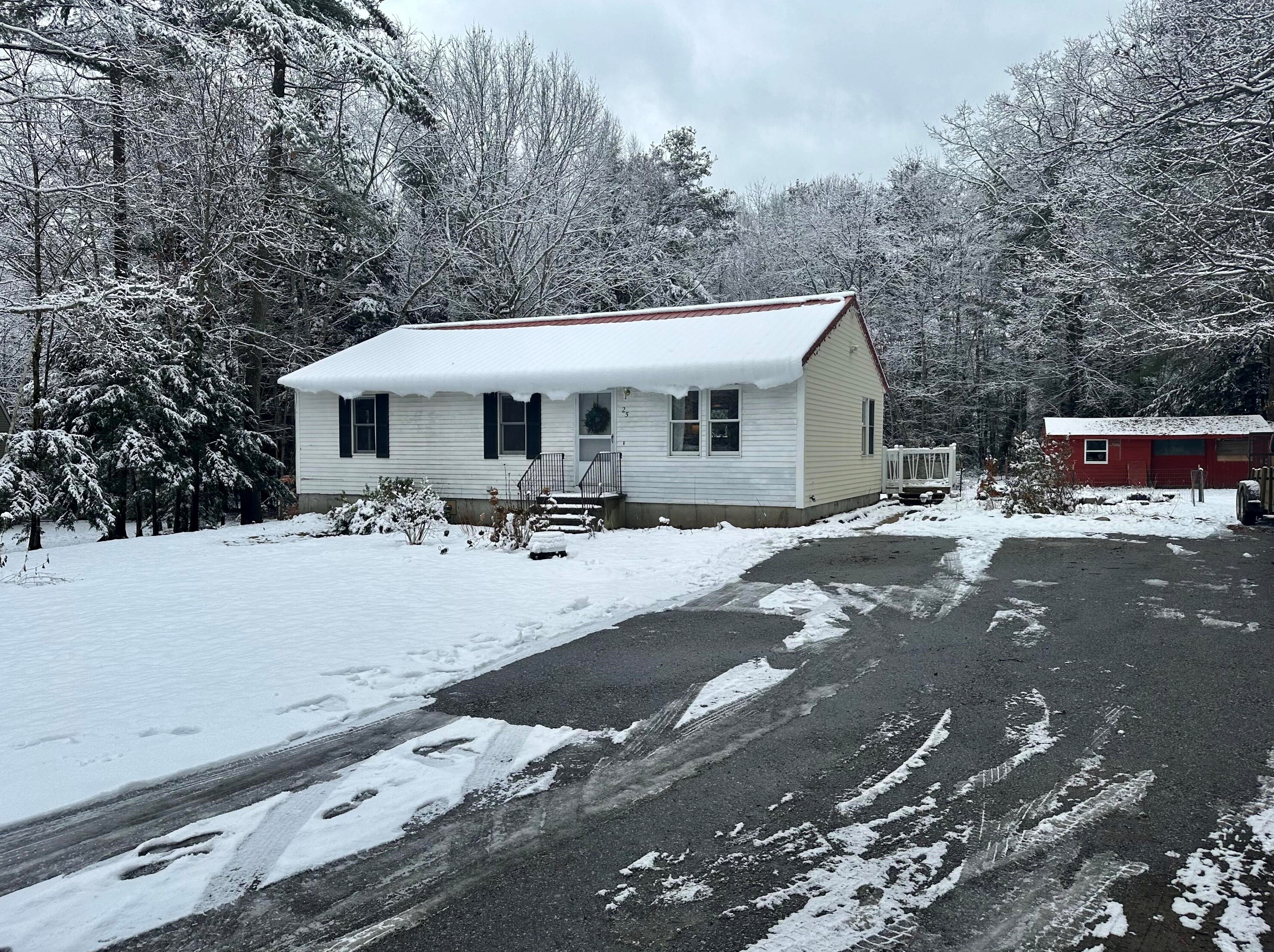 25 Maple Ridge Rd, Gorham, ME 04038