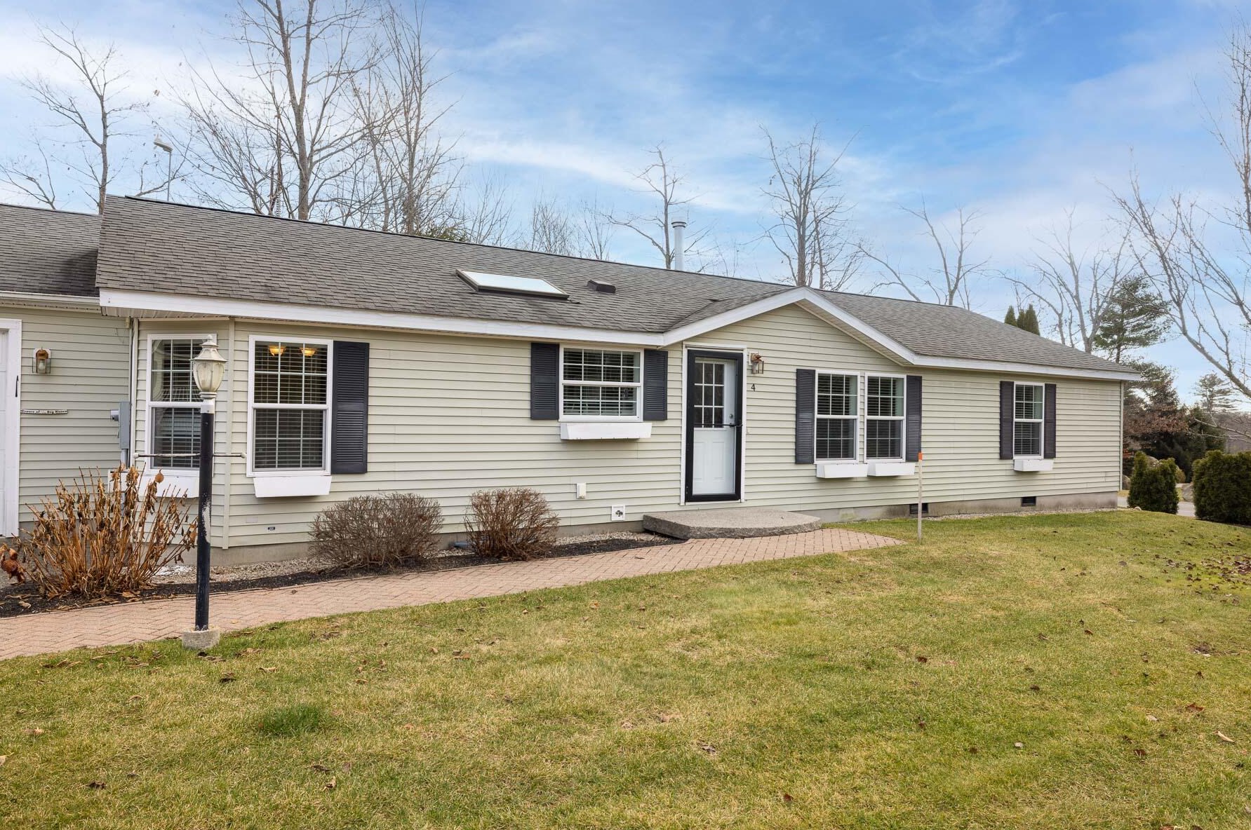 4 Caslyn Dr, Eliot, ME 03903