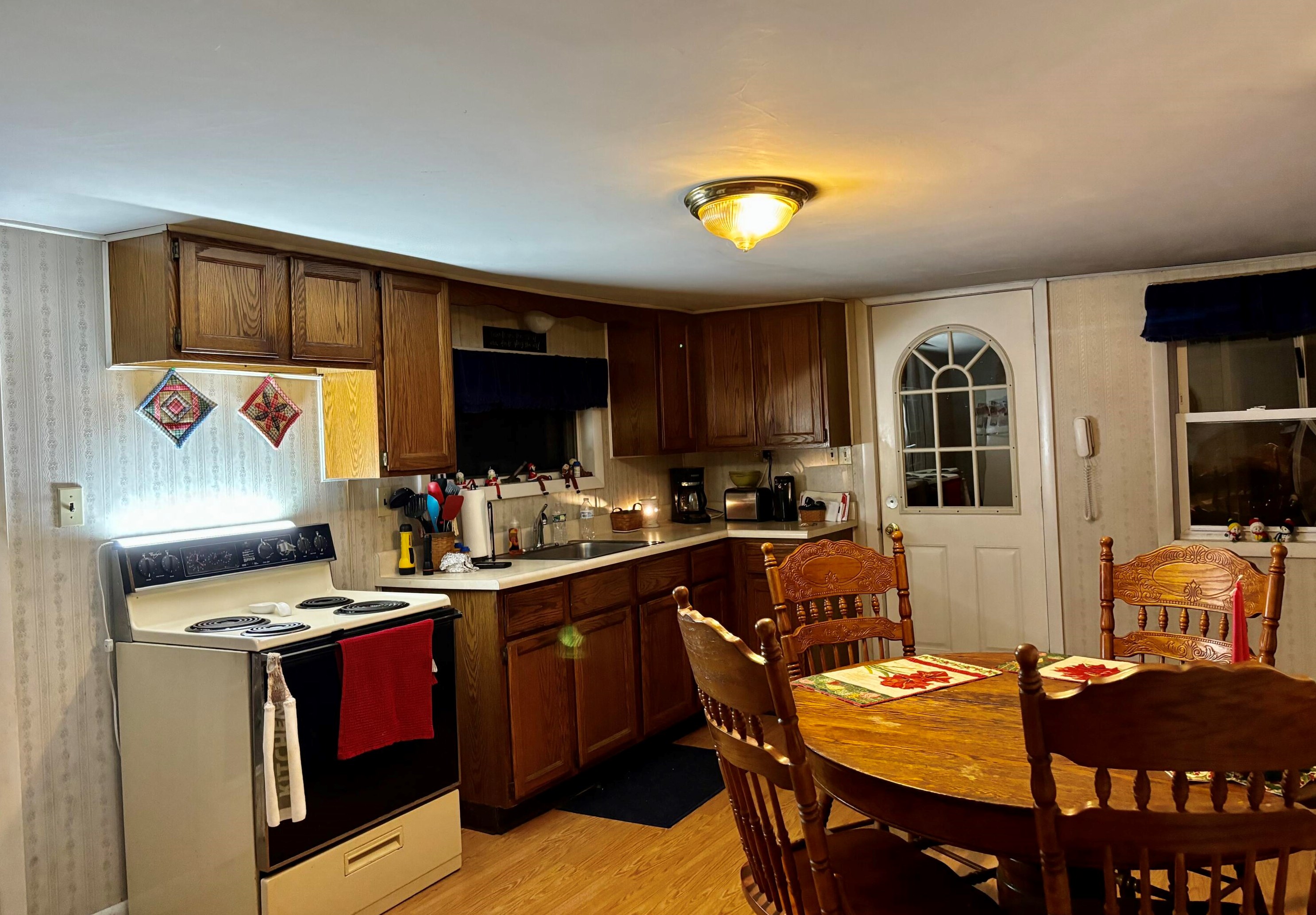 65 Pinewoods Rd, Lisbon, ME 04250