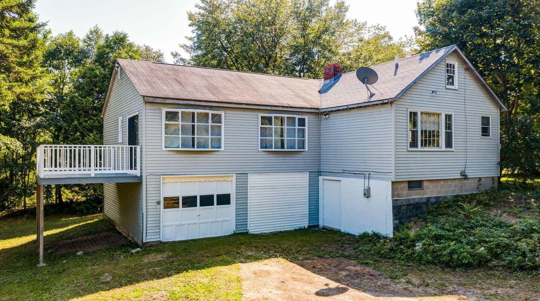 13 Middle Rd, Portland ME  04105-1817 exterior