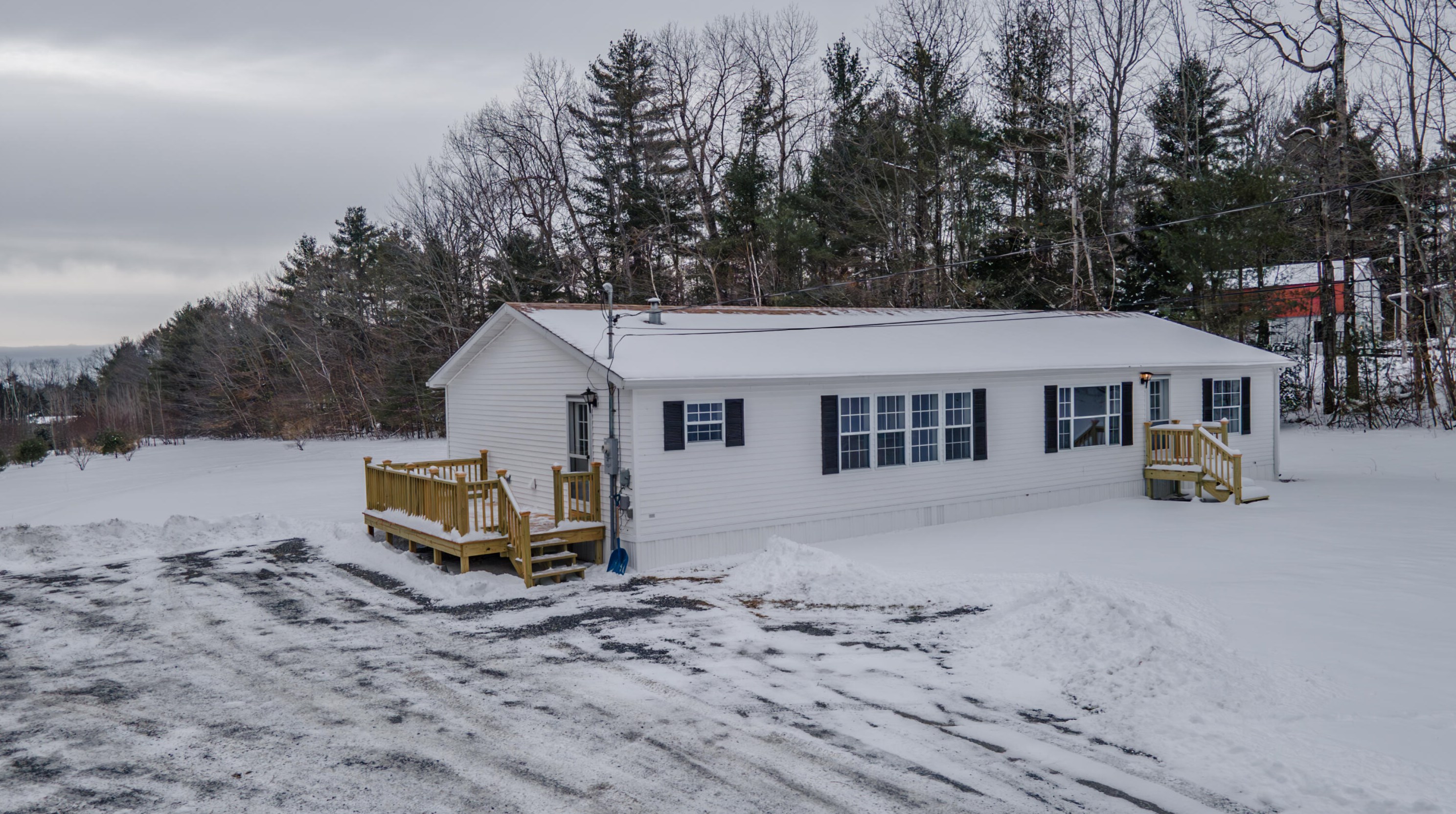 57 Sadie Dunn Rd, Readfield, ME 04355 exterior