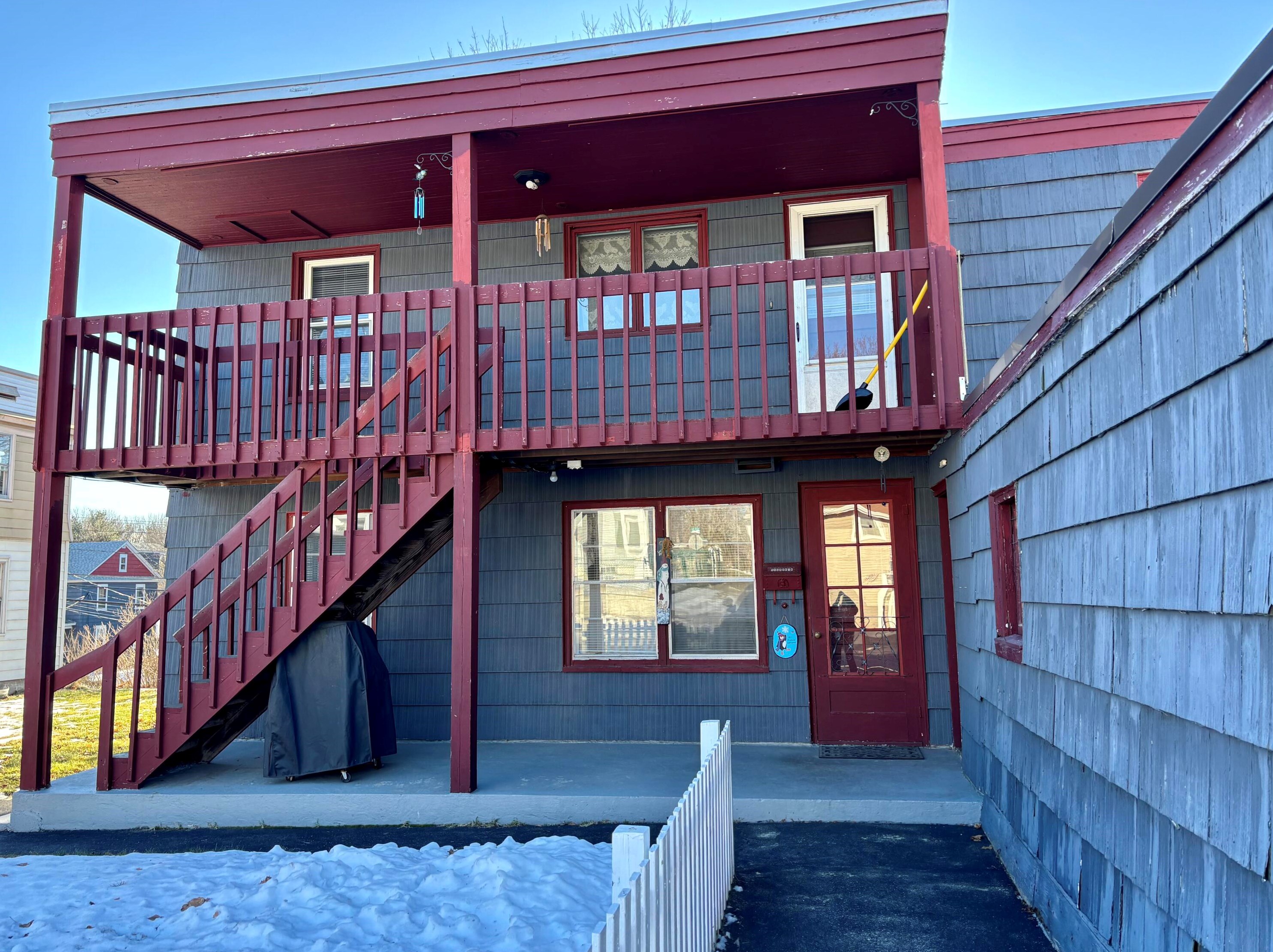 12 Thompson St, Lewiston, ME 04240 exterior