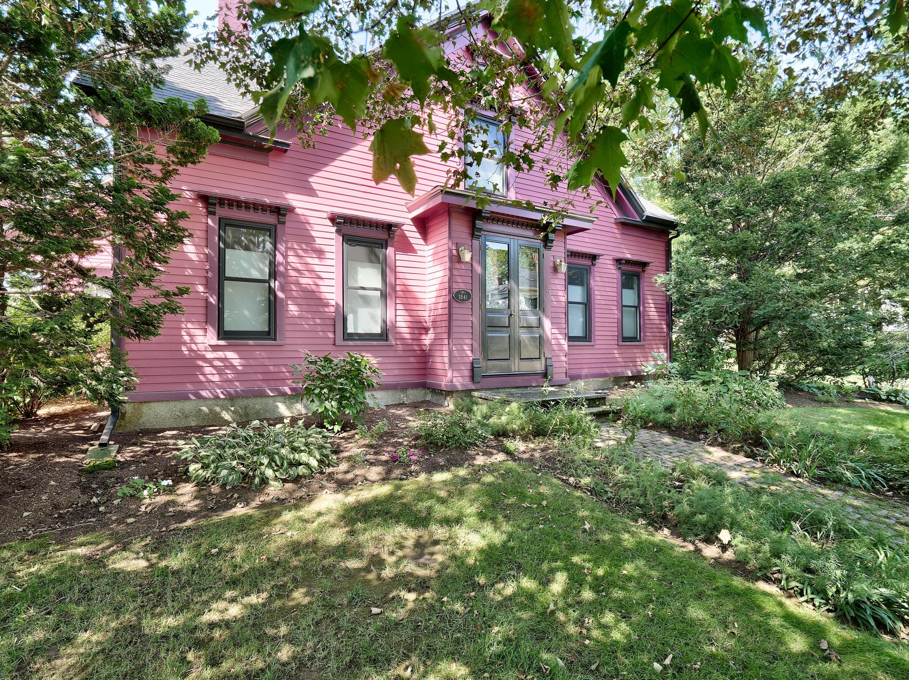 45 Knox St, Thomaston, ME 04861