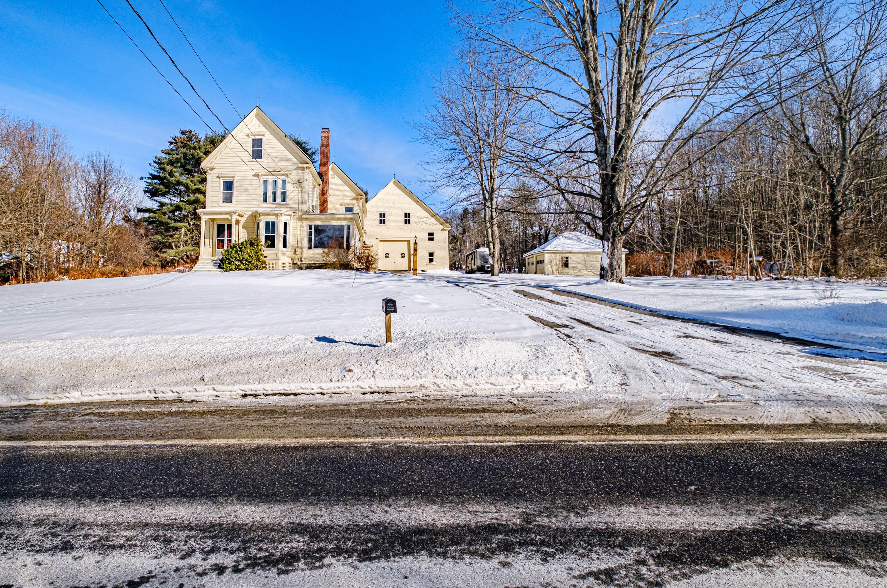 213 Roosevelt Trl, Windham, ME 04062-4346