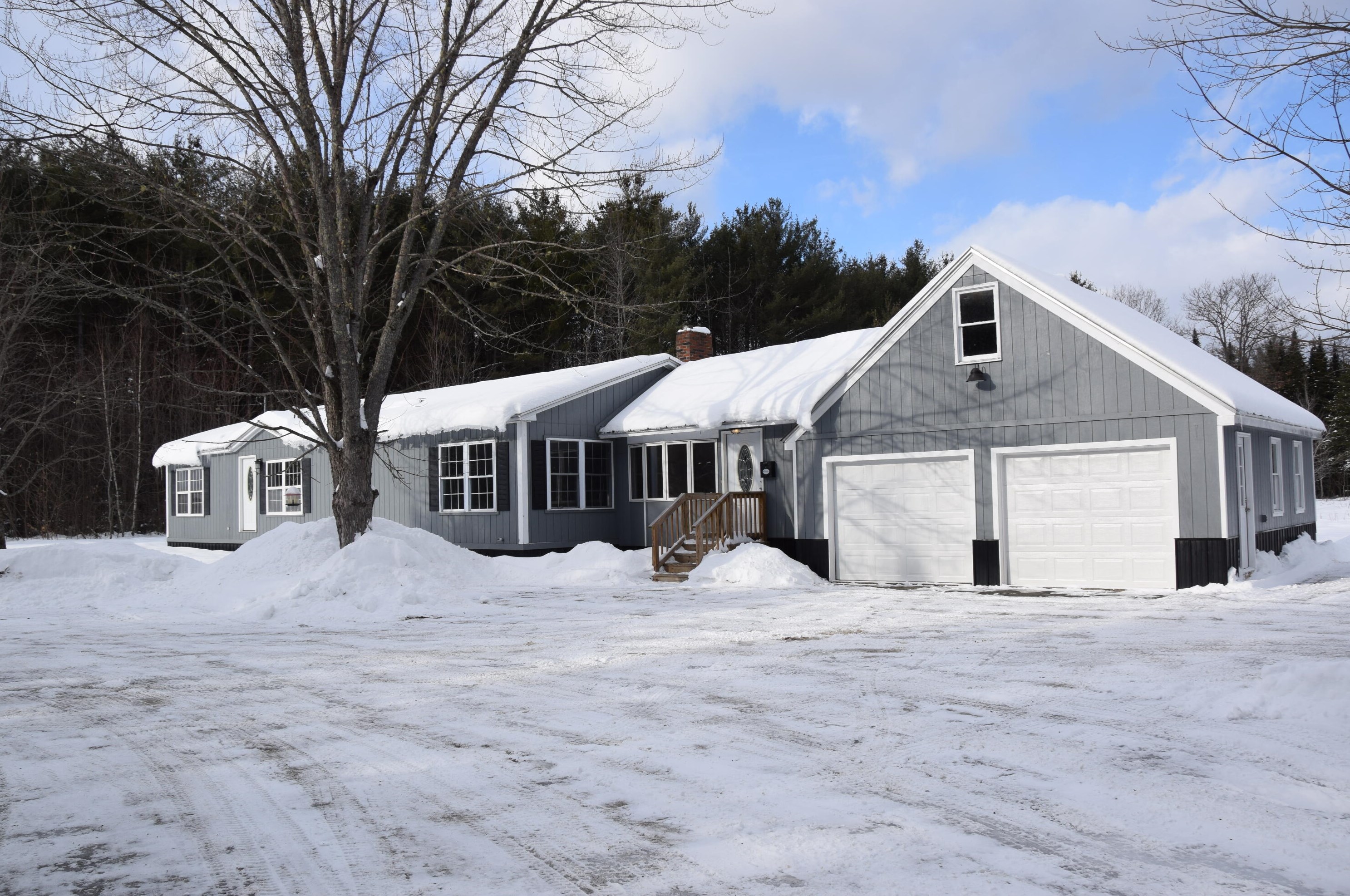 615 New Portland Rd, Embden, ME 04958