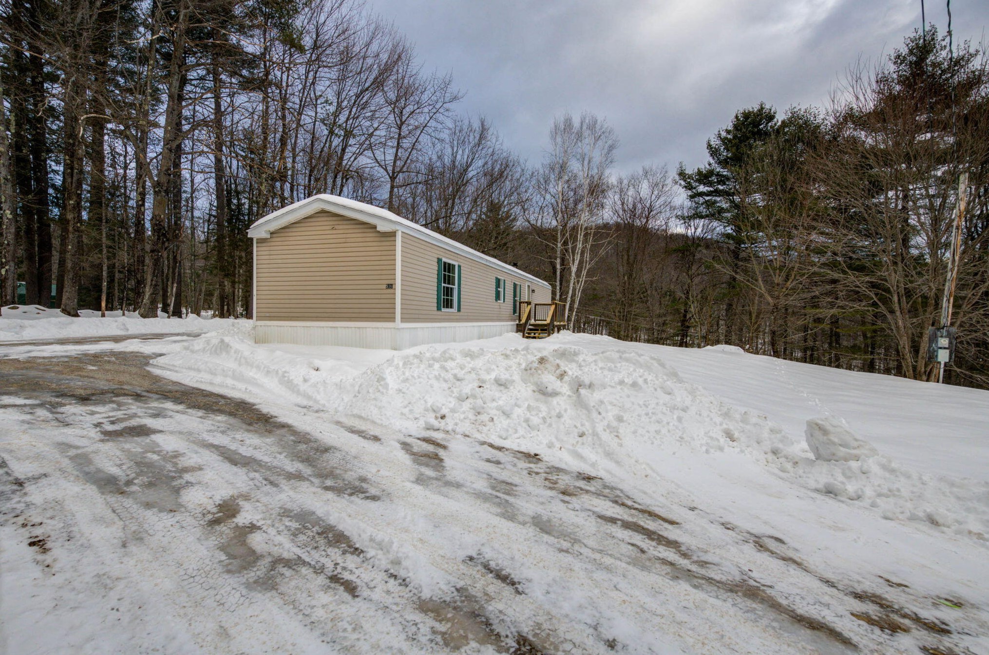 536 Old County Rd, Greenwood, ME 04255