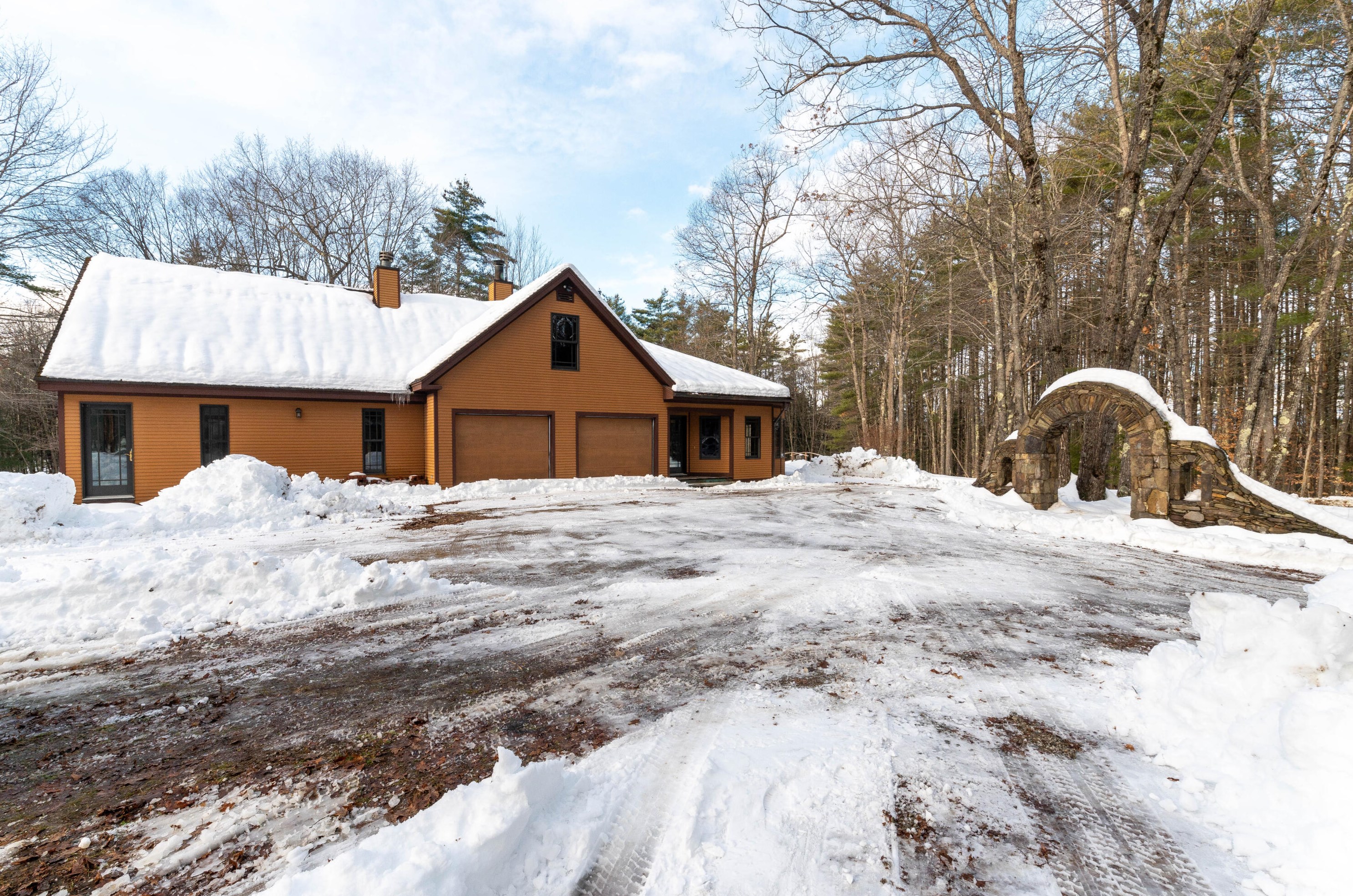 63 Highland Park Rd, Fryeburg, ME 04037 exterior