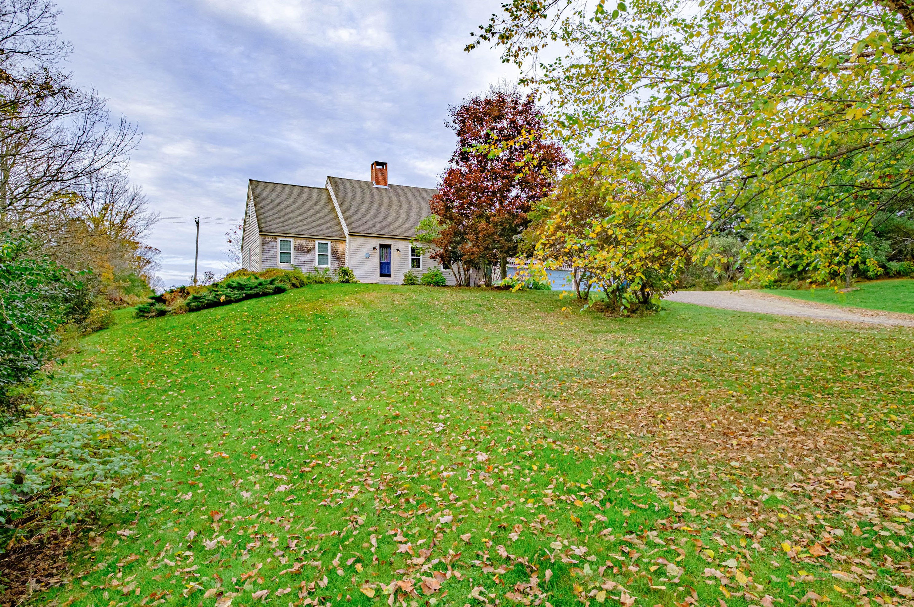 26 Mighty St, Gorham, ME 04038 exterior