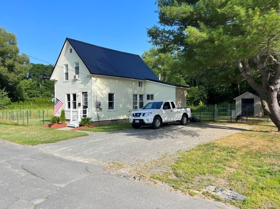 65 Carroll St, Old Town, ME 04468