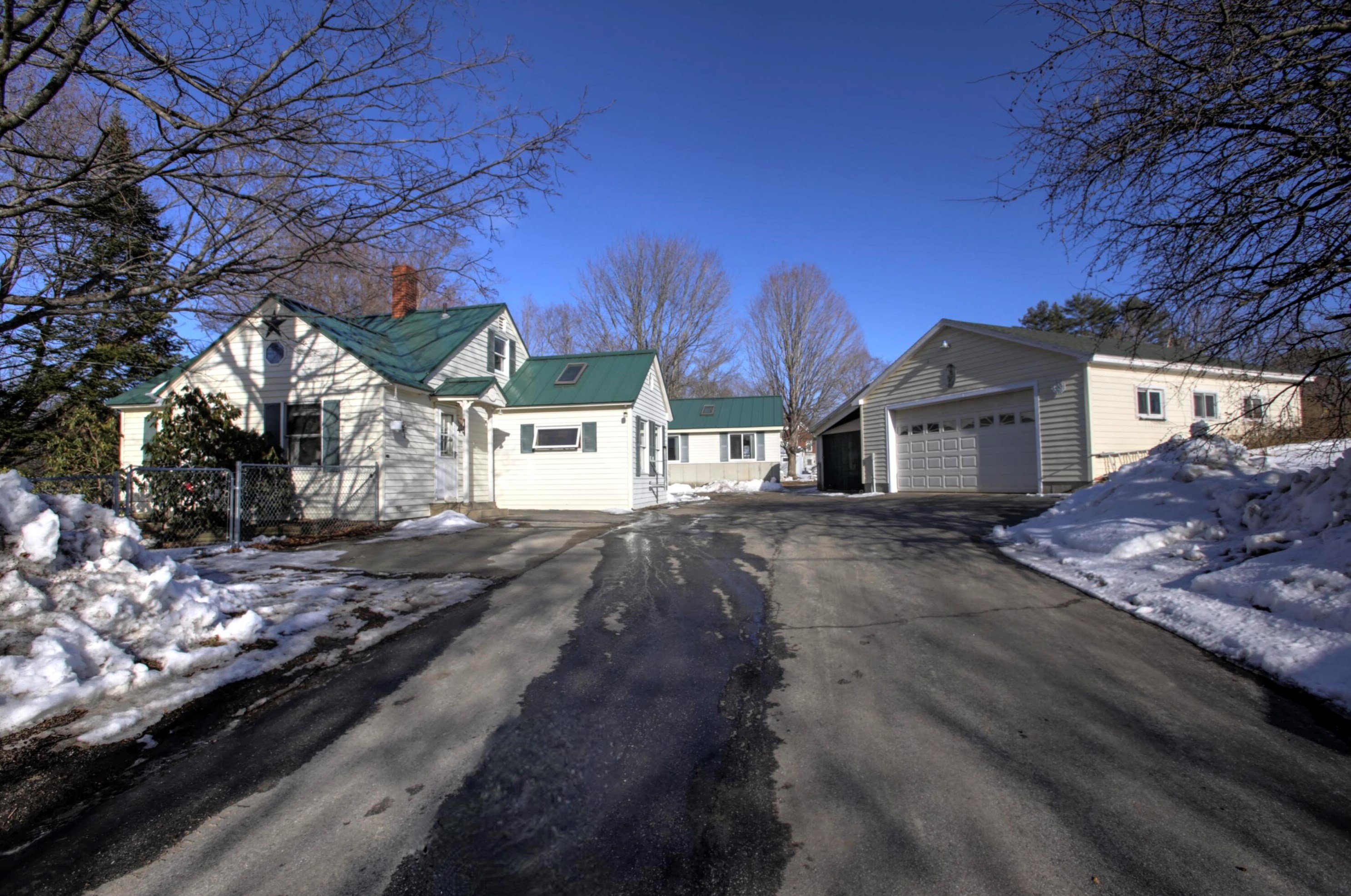 26 True St, Mechanic Falls, ME 04256 exterior