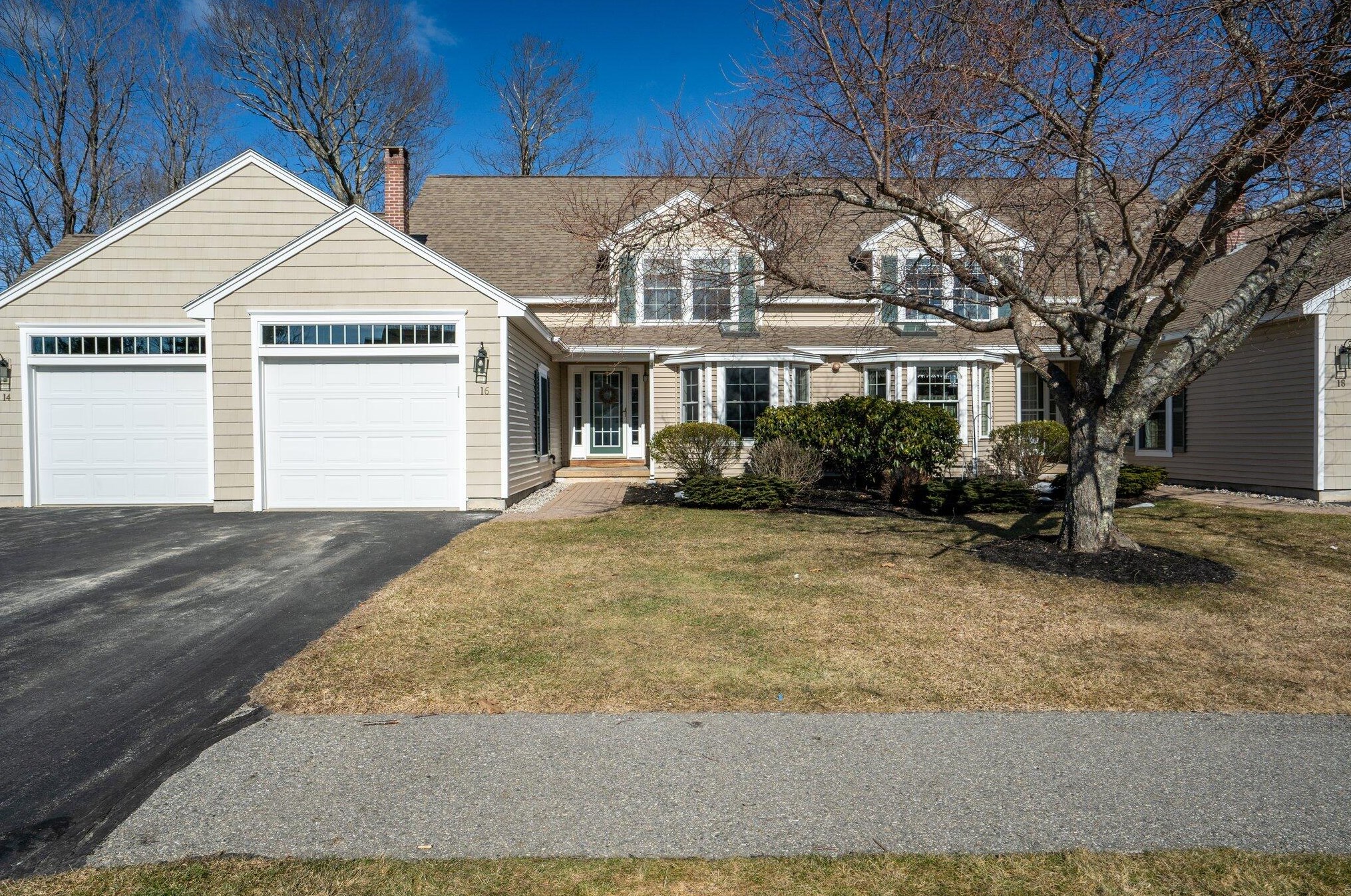 16 Ridgefield Dr, Gorham, ME 04038-2387