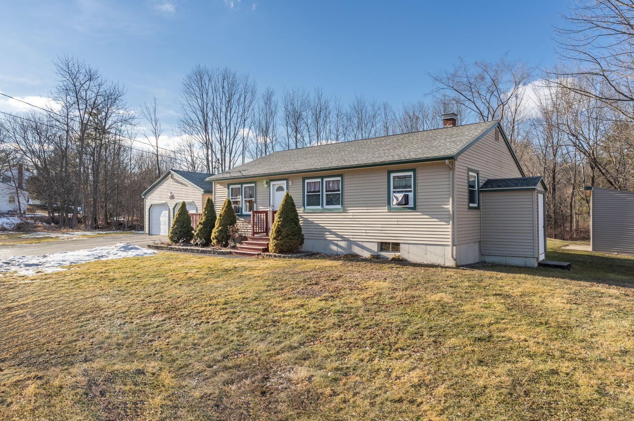 32 Mallison St, Gorham ME  04038-5848 exterior