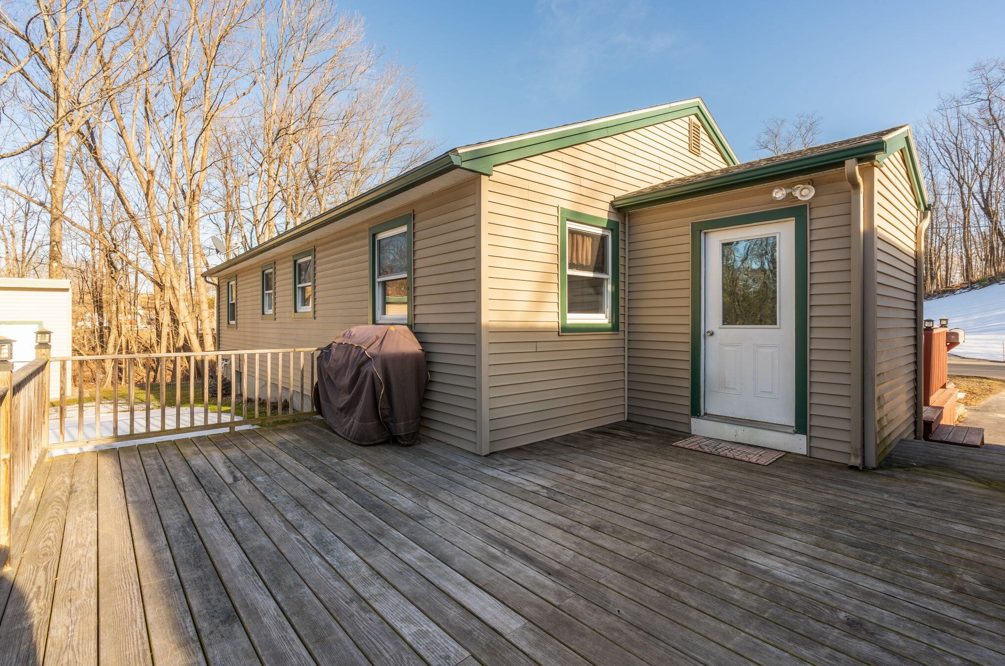 32 Mallison St, Gorham ME  04038-5848 exterior