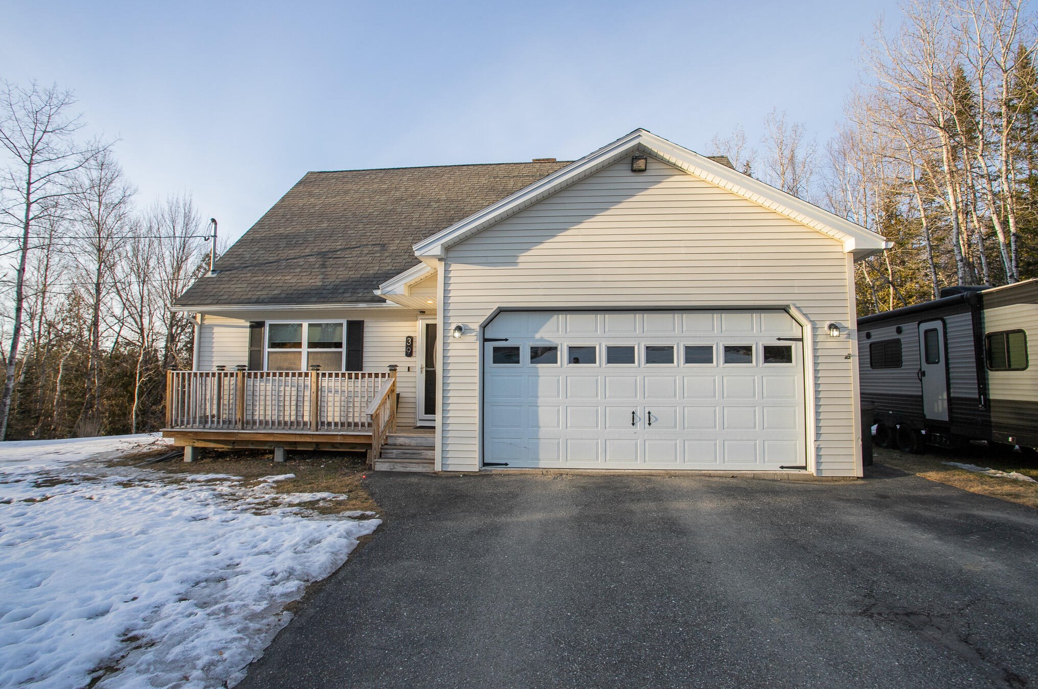 39 Mapleleaf Ln, Hermon, ME 04401 exterior