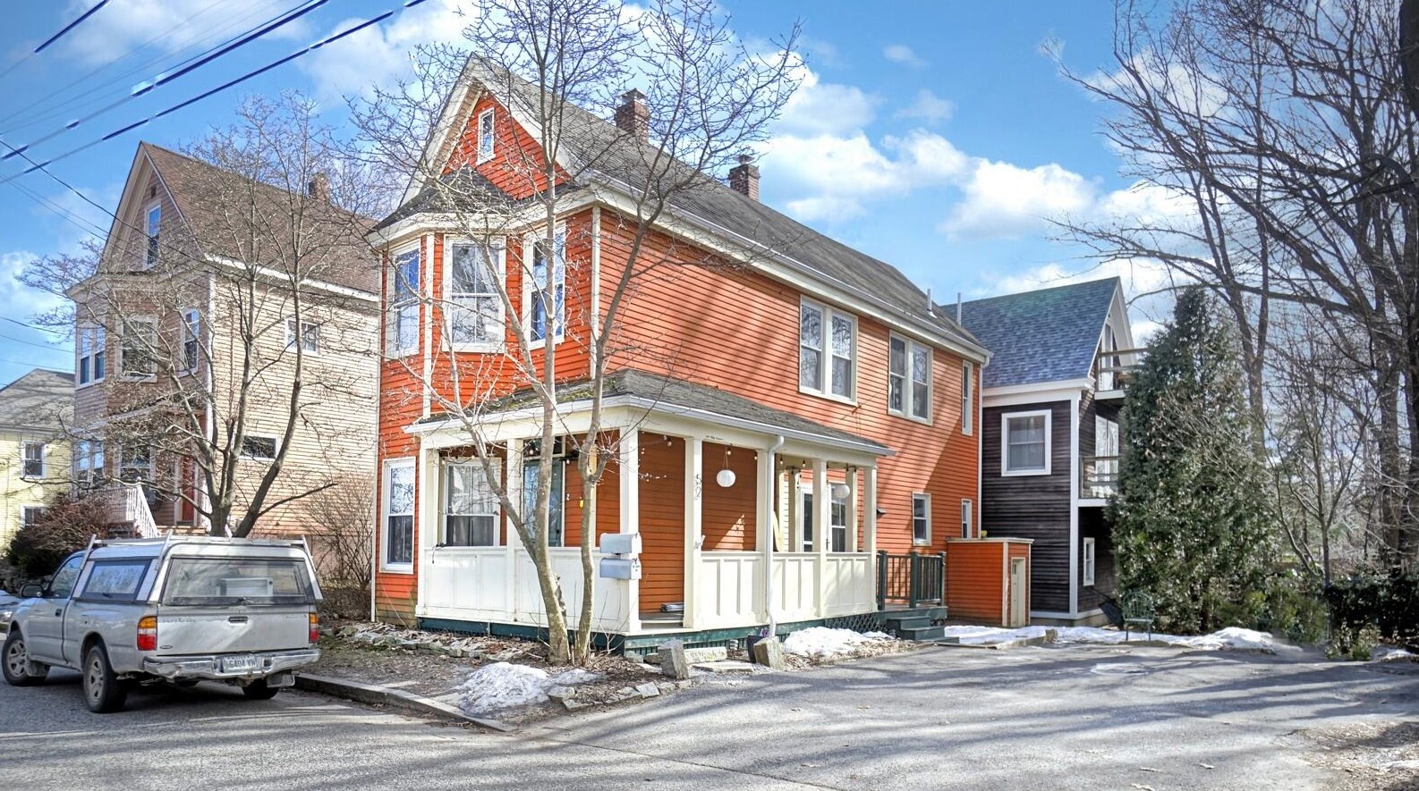 52 Ashmont St, Portland, ME 04103-4451