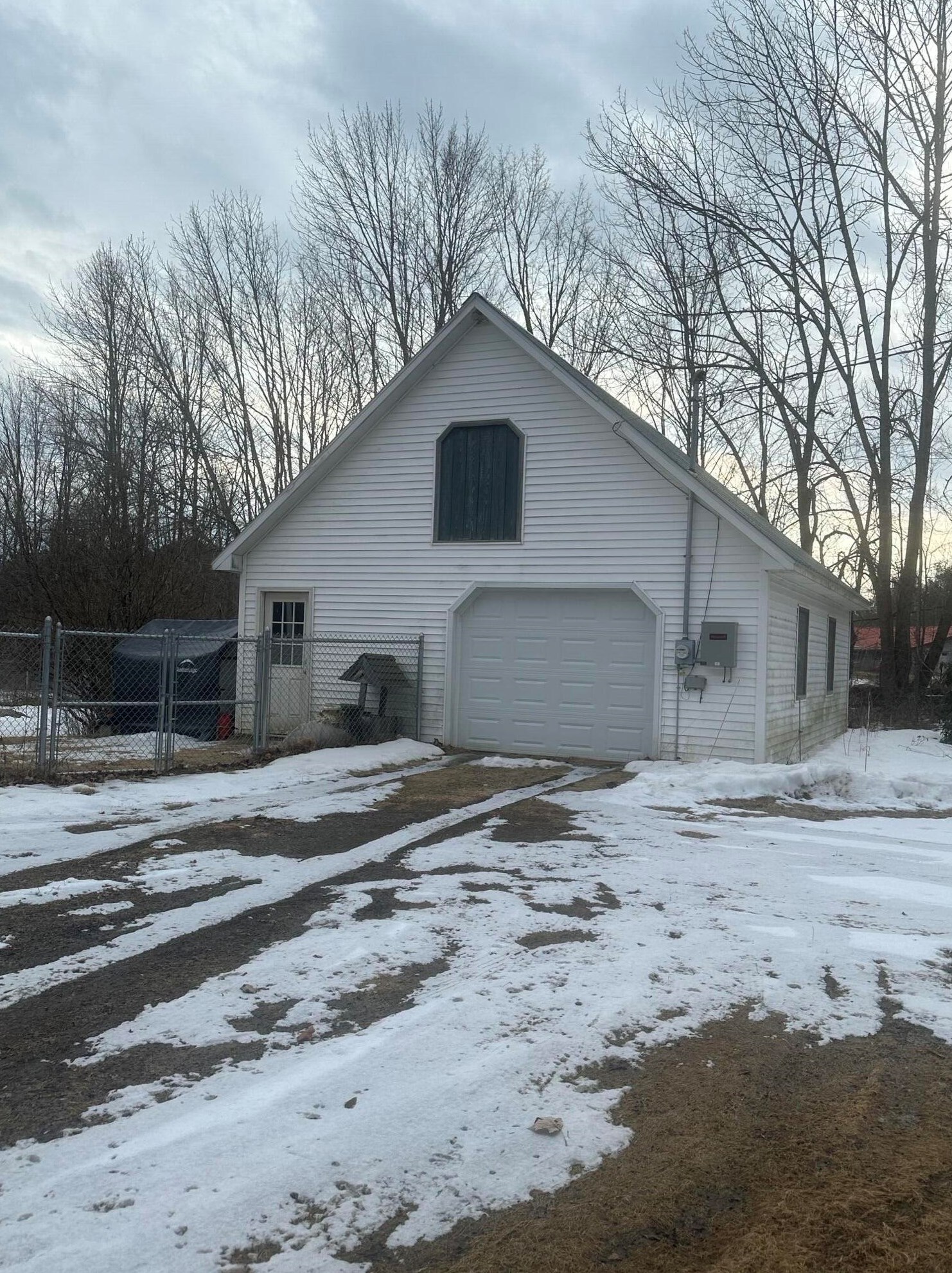 889 Mullen Rd, Stetson, ME 04488