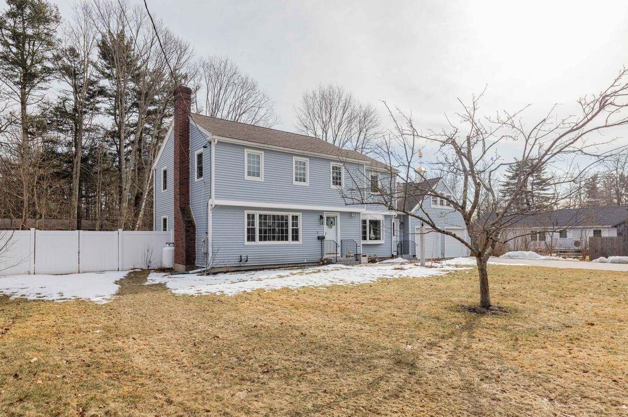 1 Gendron Ln, Kennebunk, ME 04043-6516
