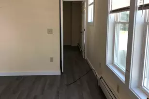 129 Perham St, Farmington, ME 04938 - Photo 10