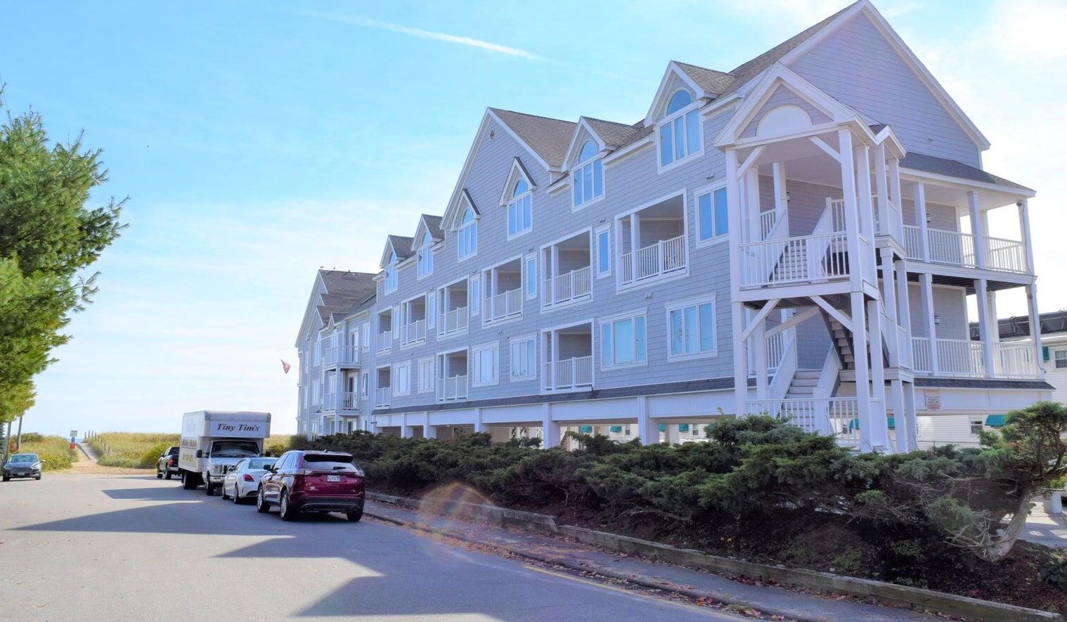 1 Ocean Ave, Old Orchard Beach, ME 04064 exterior