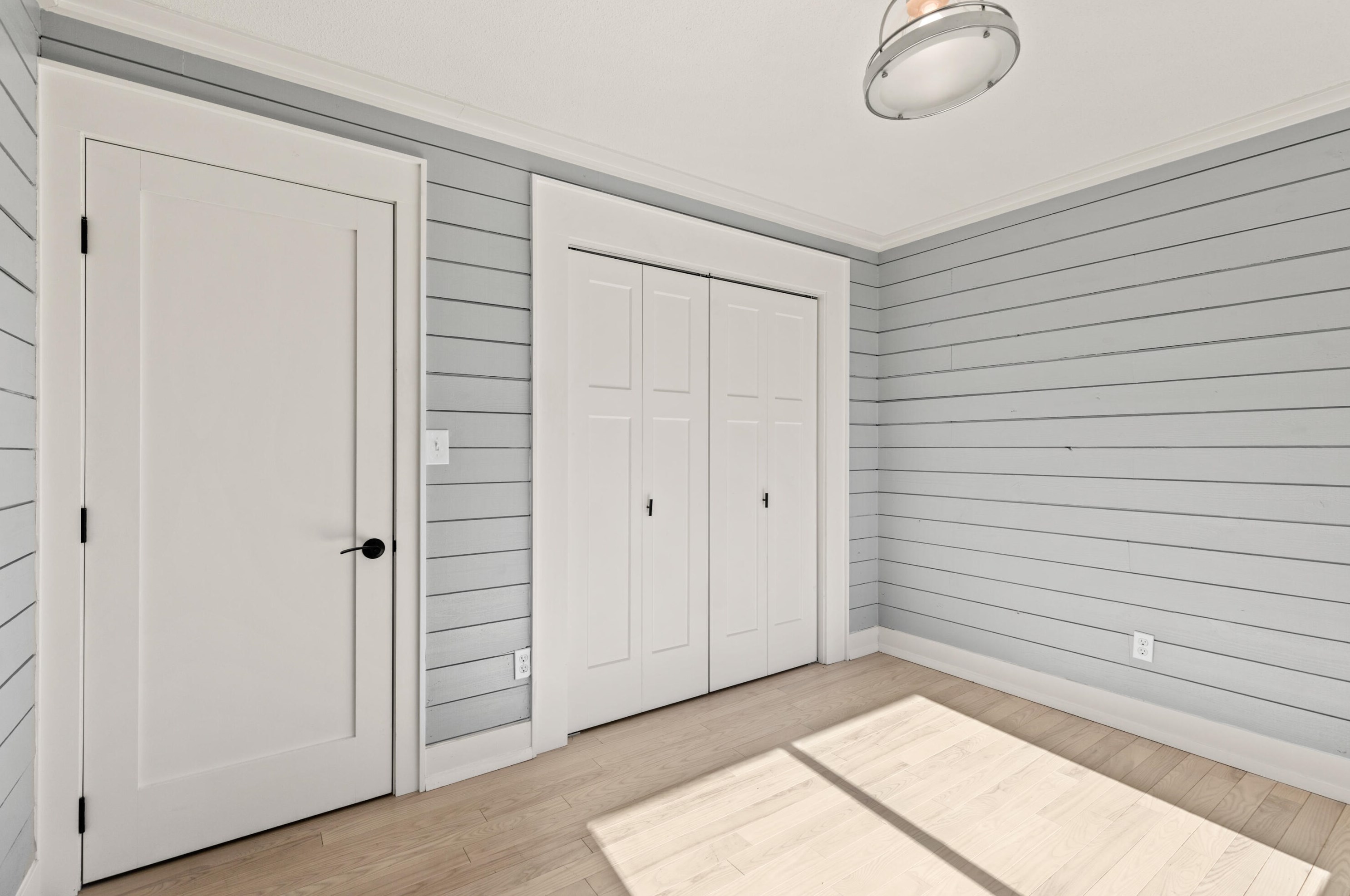 8 Ledge Rd, Portland ME  04110-1107 exterior