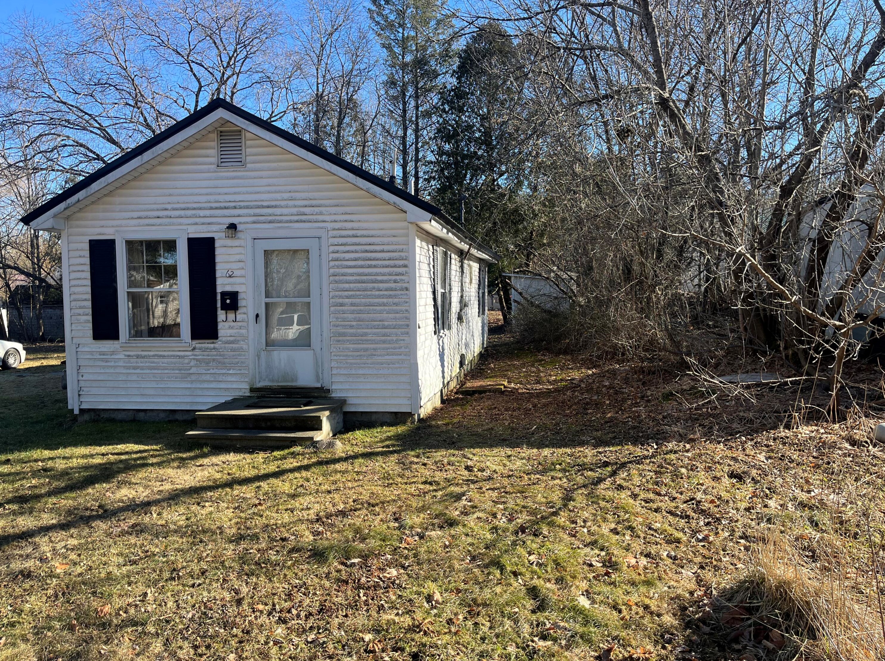 62 Lincoln St, Old Town, ME 04468-1606