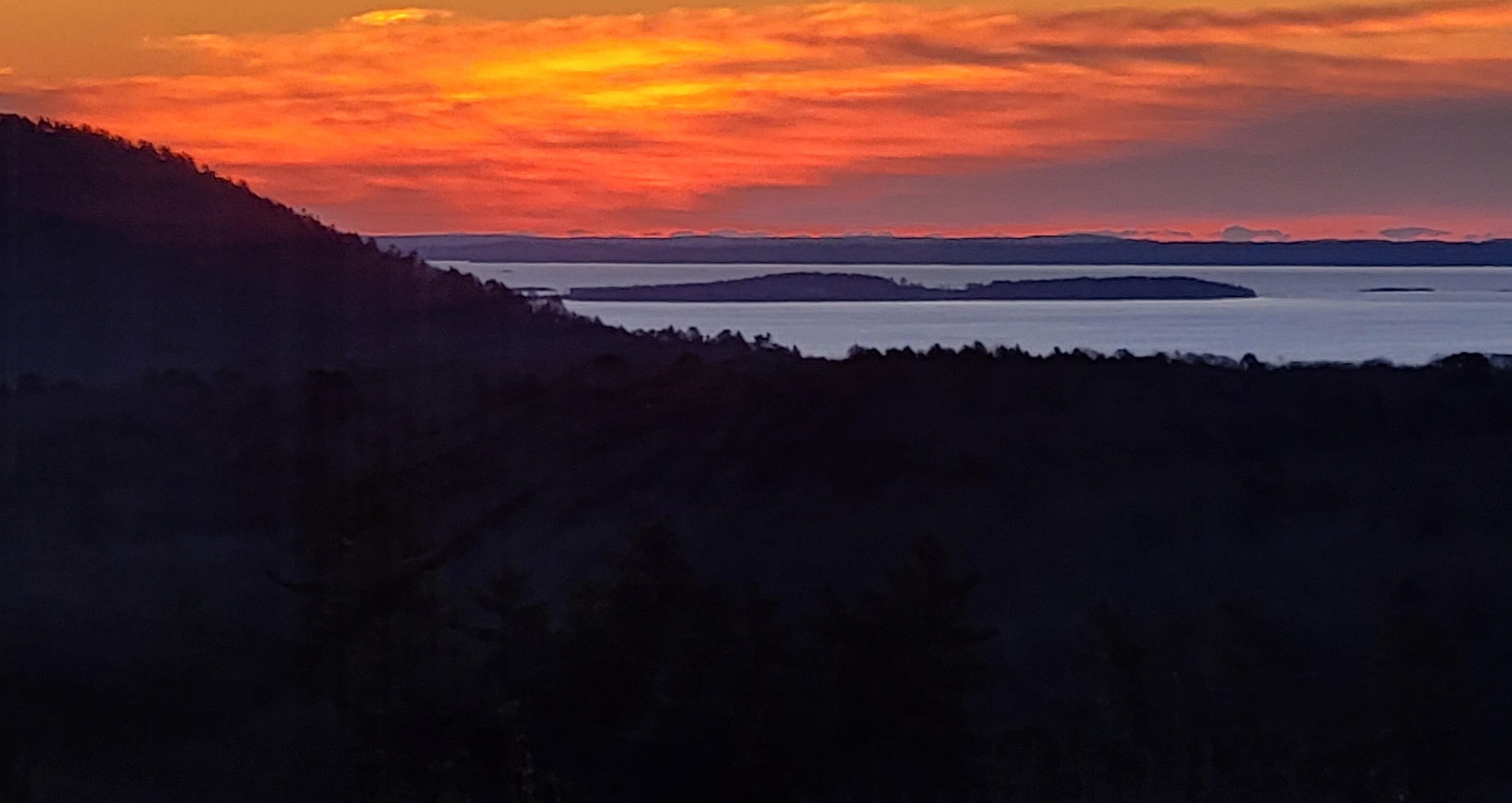 95 Bald Mountain Rd, Camden, ME 04843