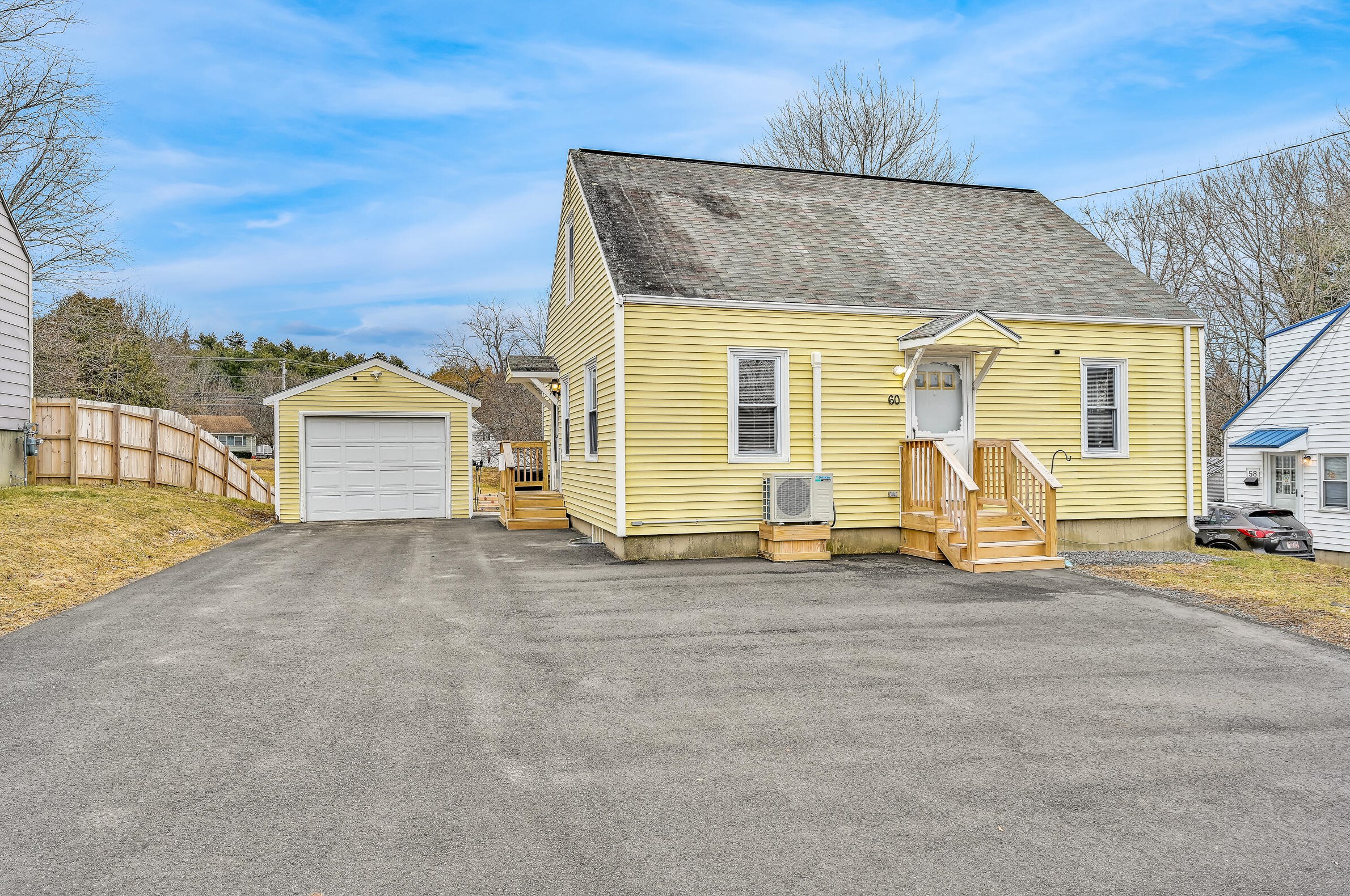 60 Newland Ave, Augusta, ME 04330