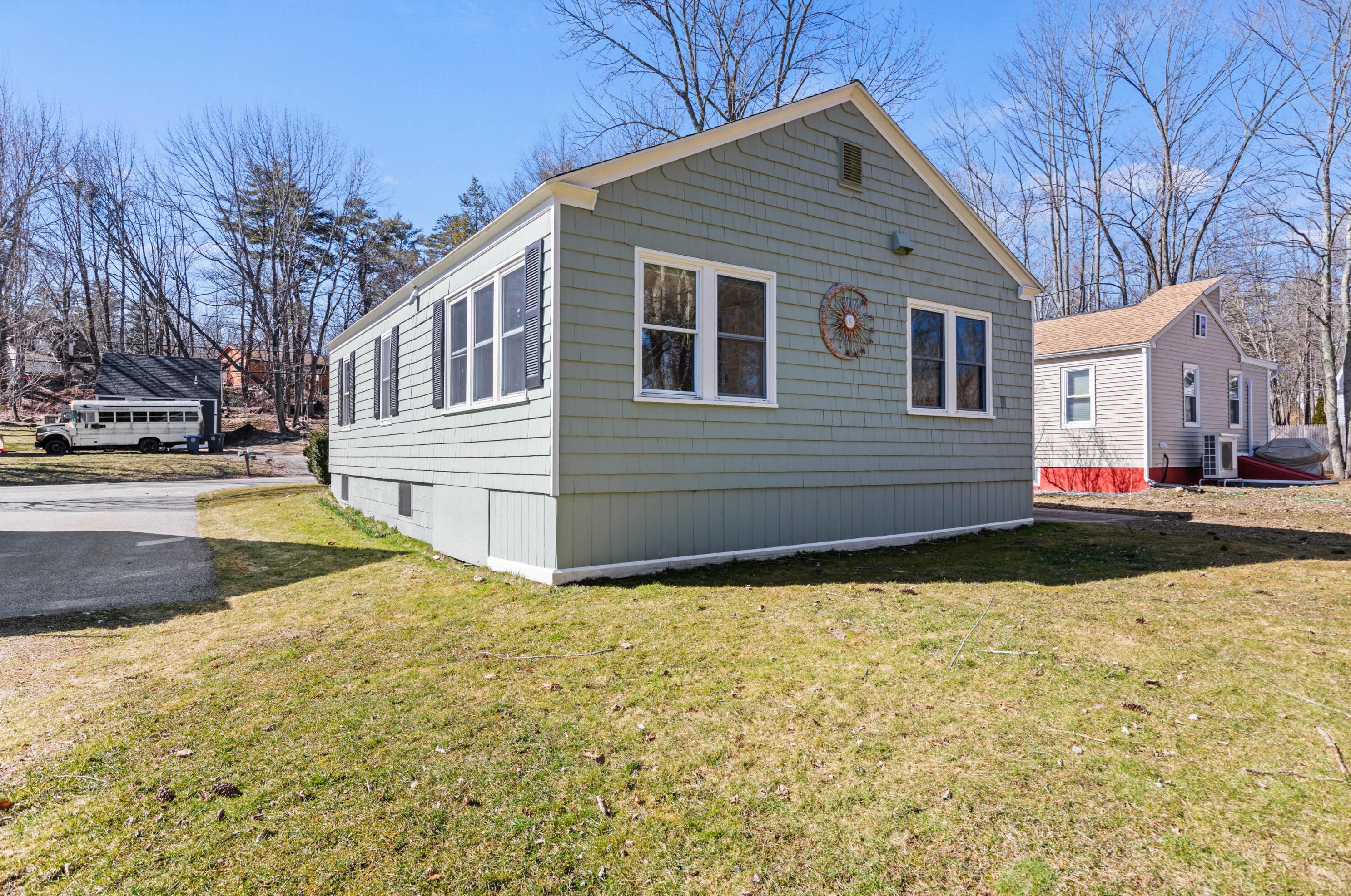 39 Elmwood Ave, Westbrook, ME 04092-3716