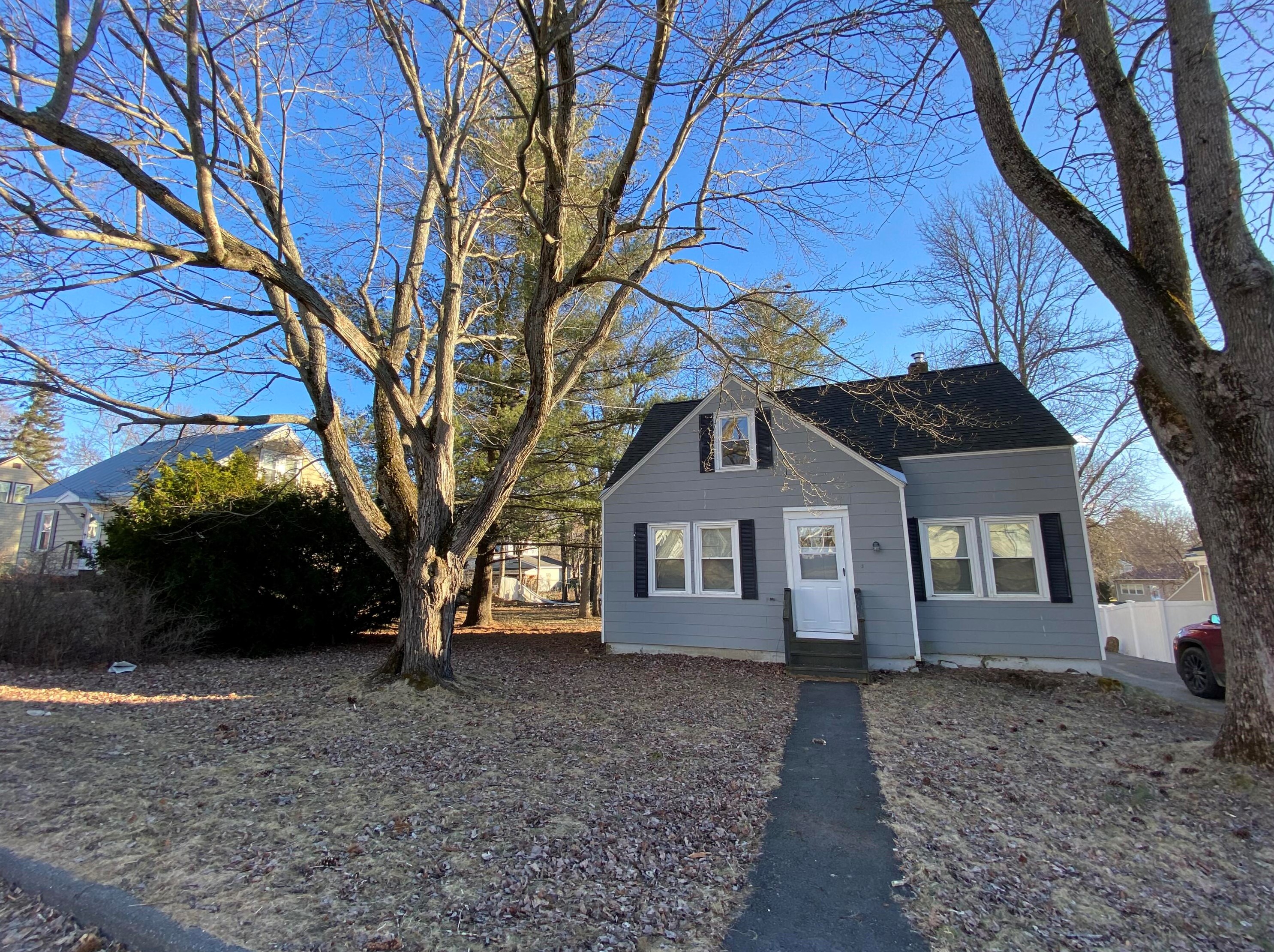 20 Elmwood Ave, Waterville, ME 04901