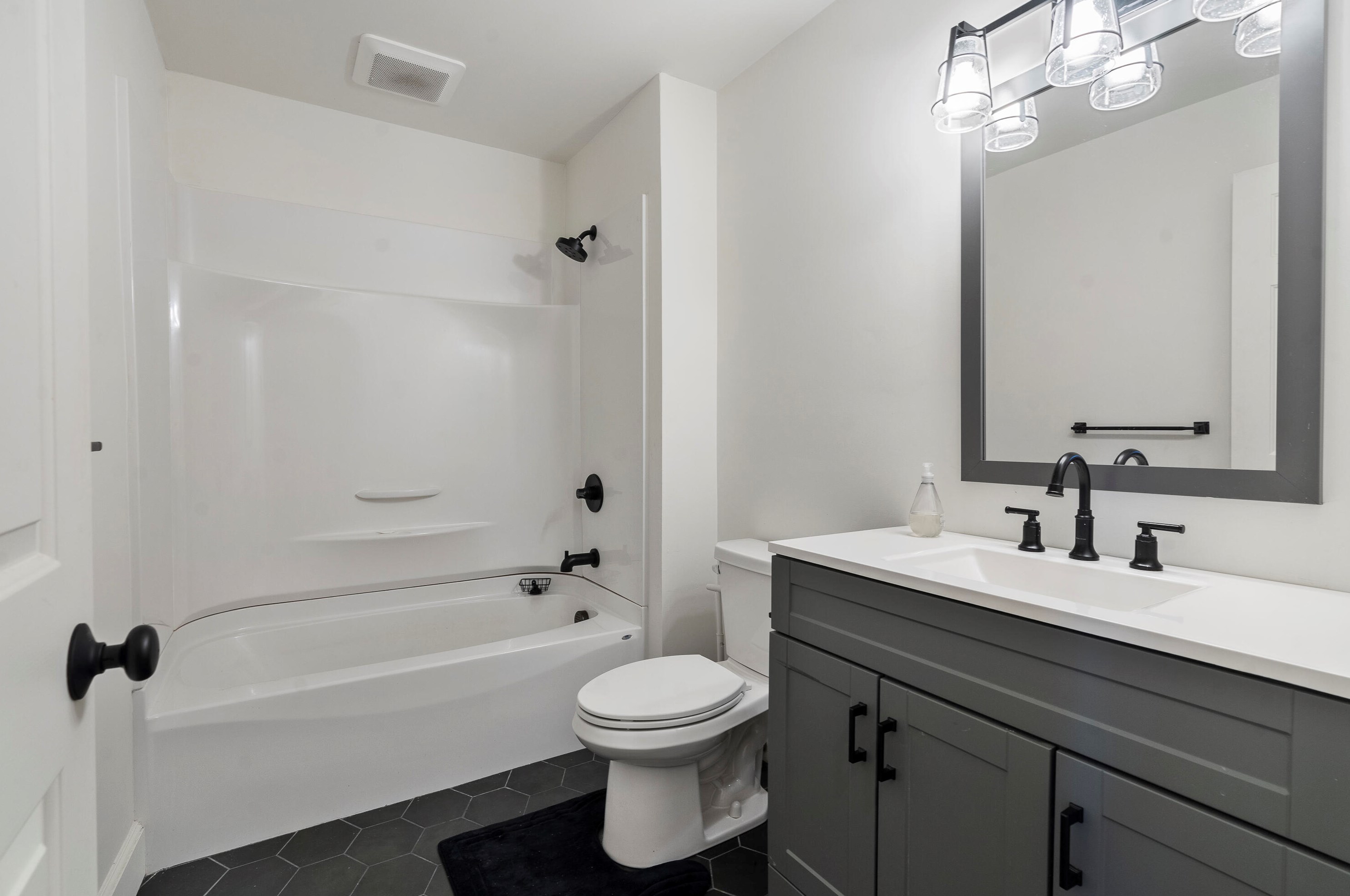 40 Mckinley Ct, Portland ME exterior