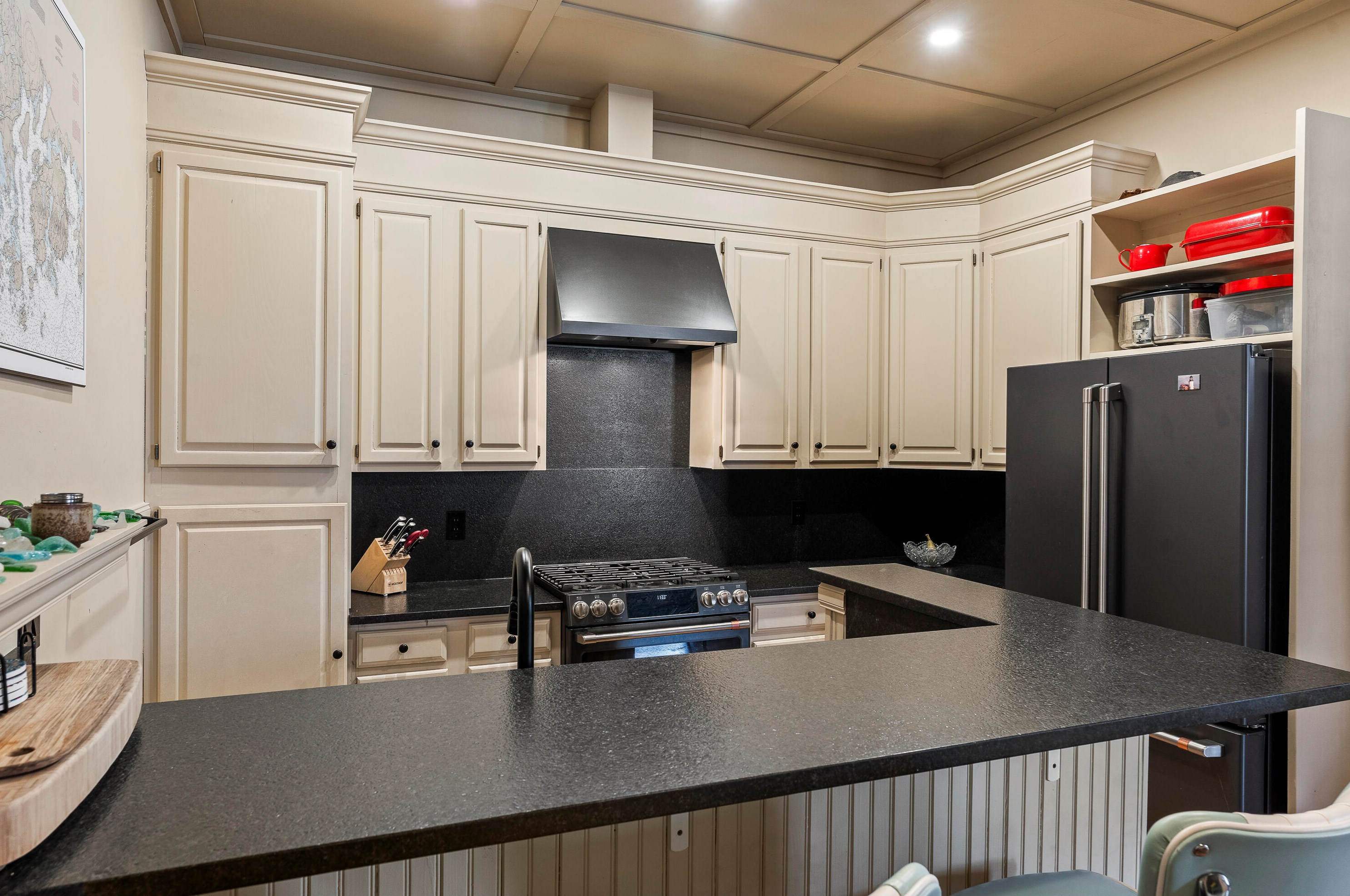 40 Mckinley Ct, Portland ME exterior