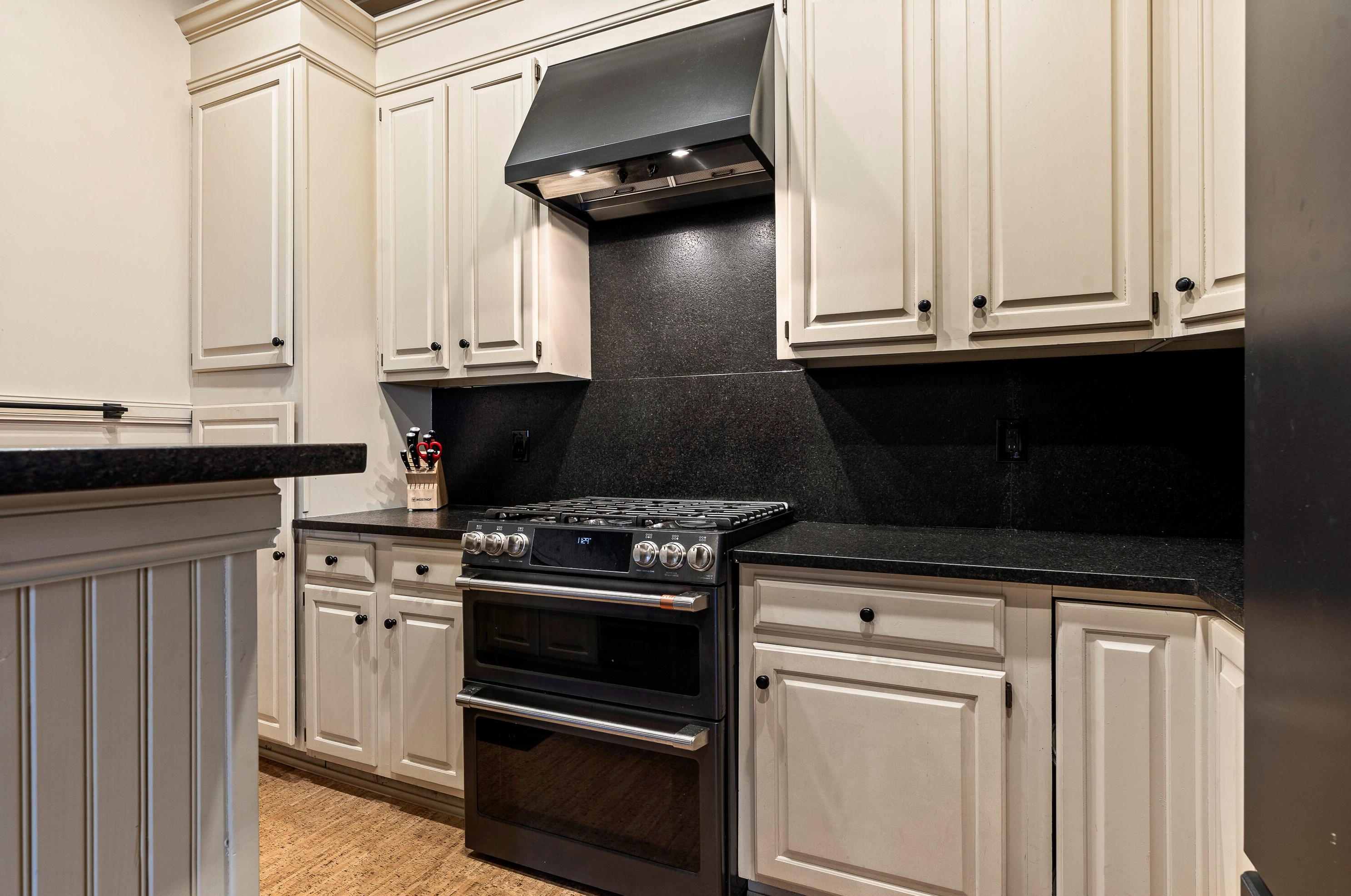 40 Mckinley Ct, Portland ME exterior