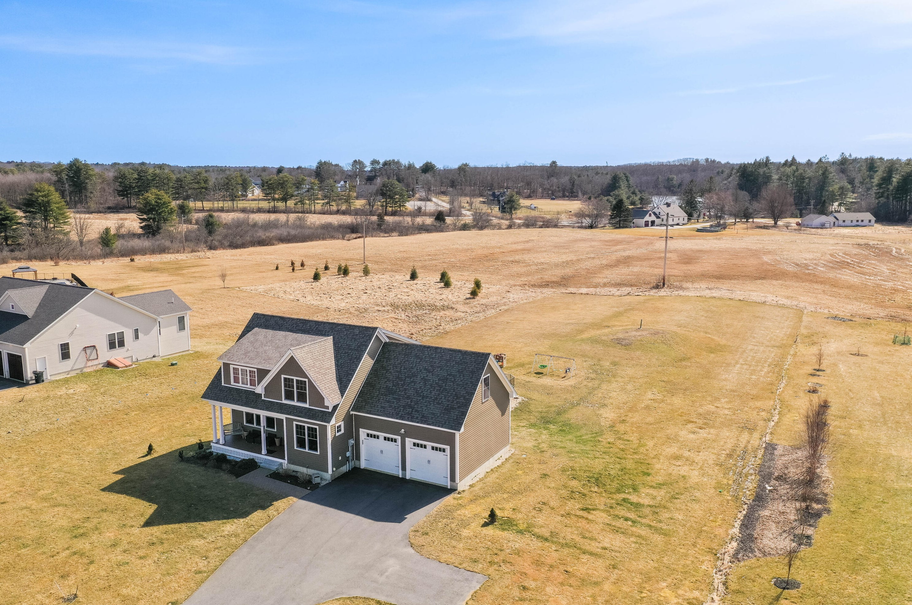 25 Seward Farm Ln, Kittery, ME 03904