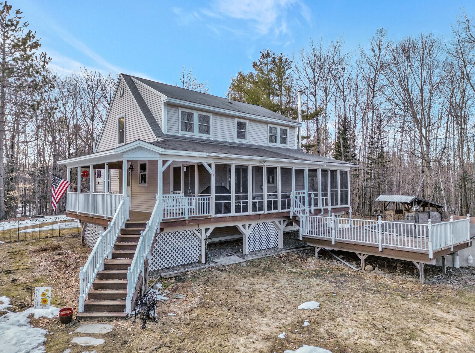 18 Doyen Rd, Starks, ME 04911