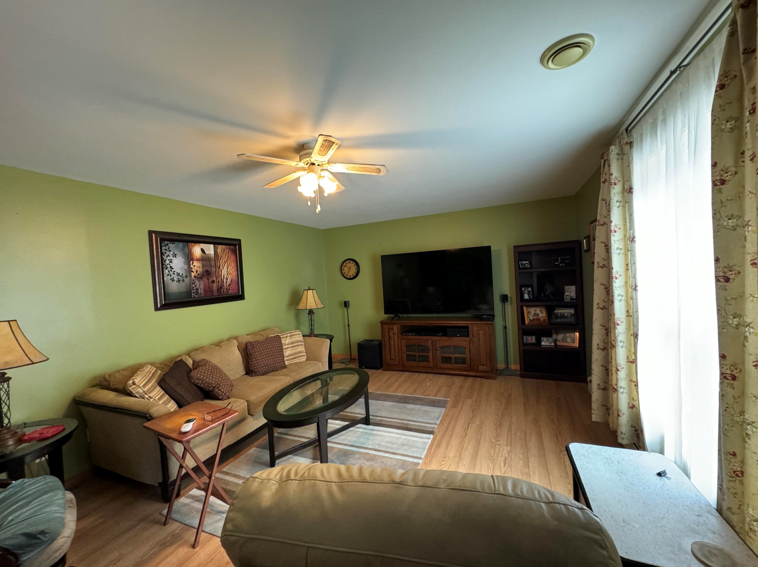 662 Dahlia Farm Rd, Newburgh, ME 04444