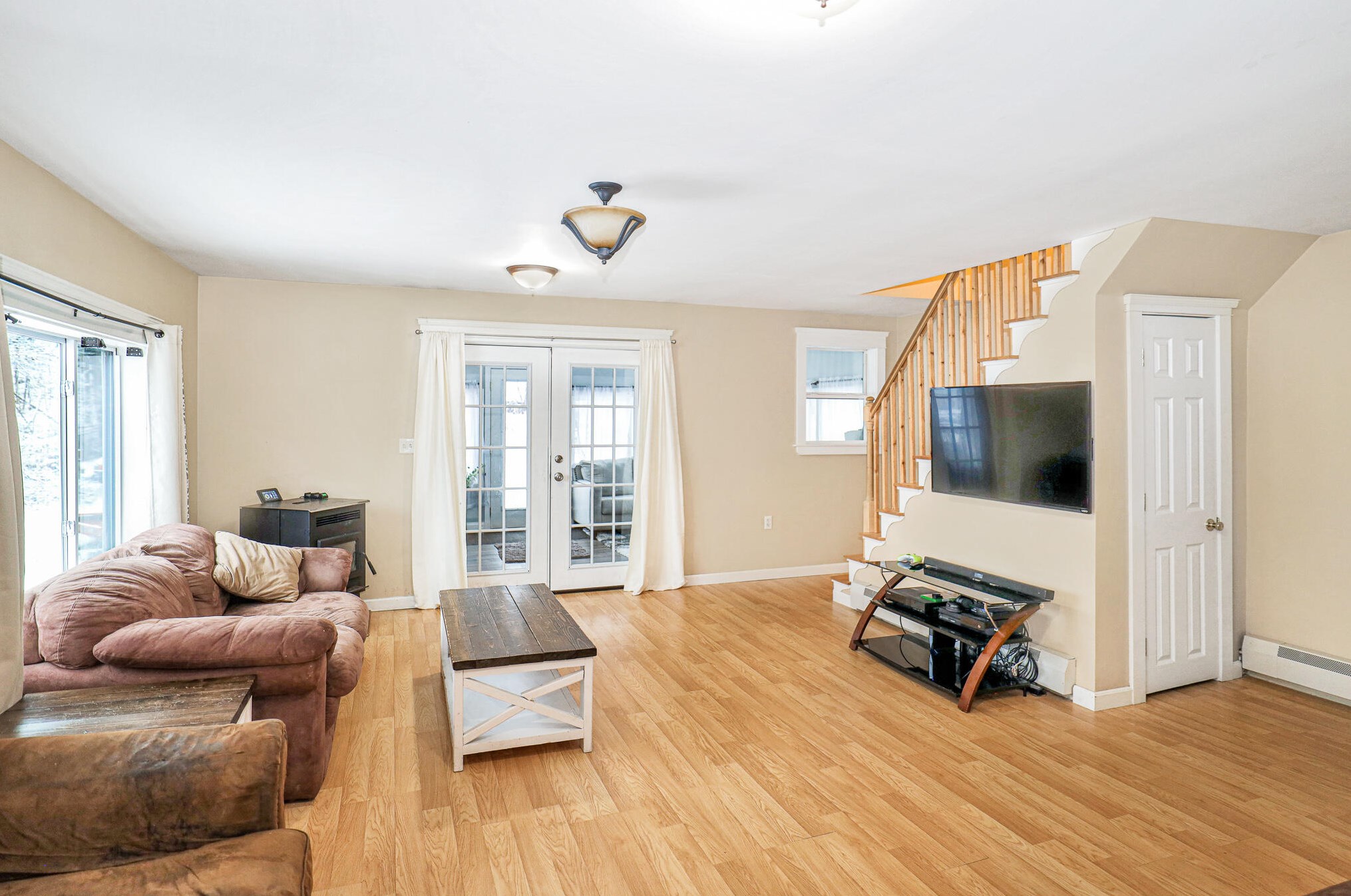 52 Kimball Ave, Mexico, ME 04257